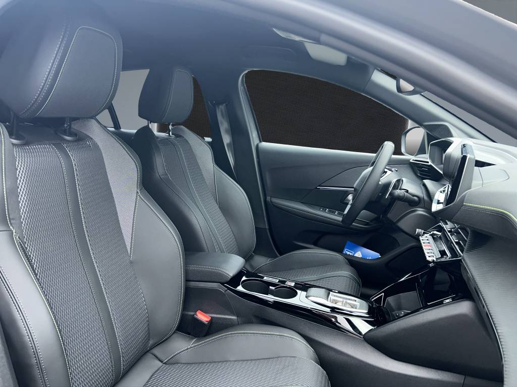 PEUGEOT 208 1.2 MHEV 145 GT-image-10