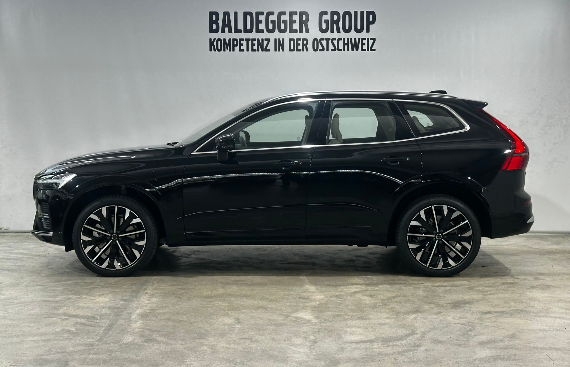 VOLVO XC60 2.0 T6 TE Ultra Bright eA-image-1