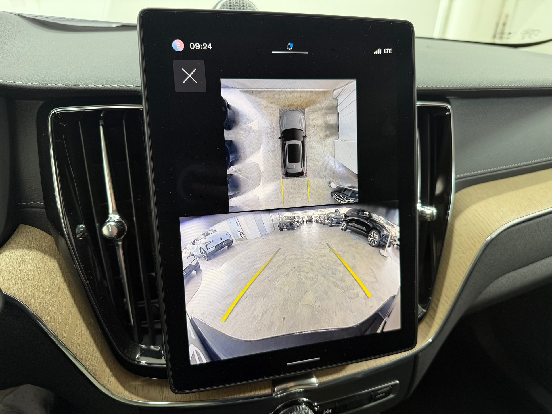 VOLVO XC60 2.0 T6 TE Ultra Bright eA-image-8