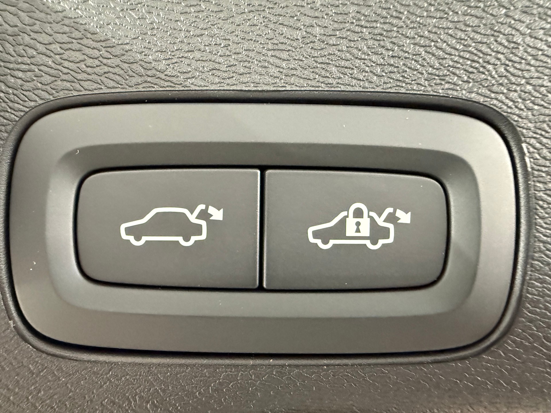 VOLVO XC60 2.0 T6 TE Ultra Bright eA-image-15