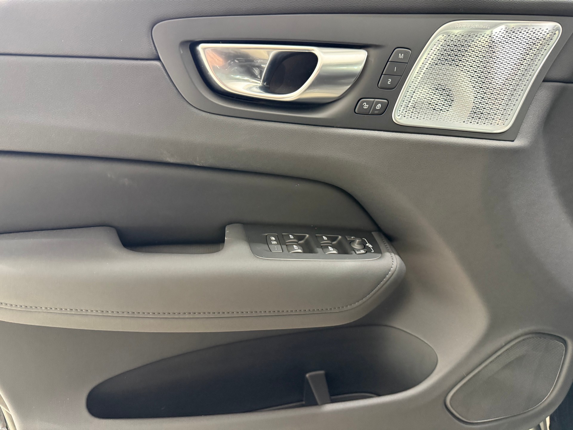 VOLVO XC60 2.0 T6 TE Ultra Bright eA-image-10