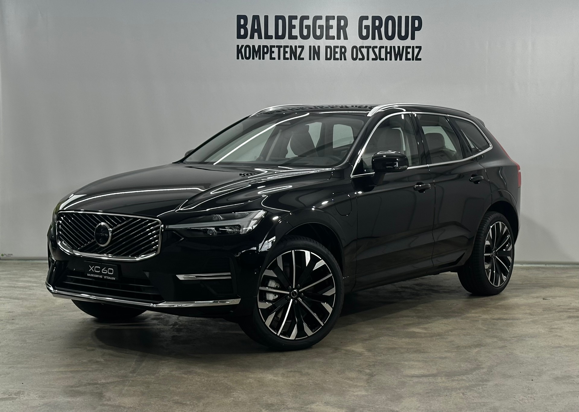 VOLVO XC60 2.0 T6 TE Ultra Bright eA-image-0