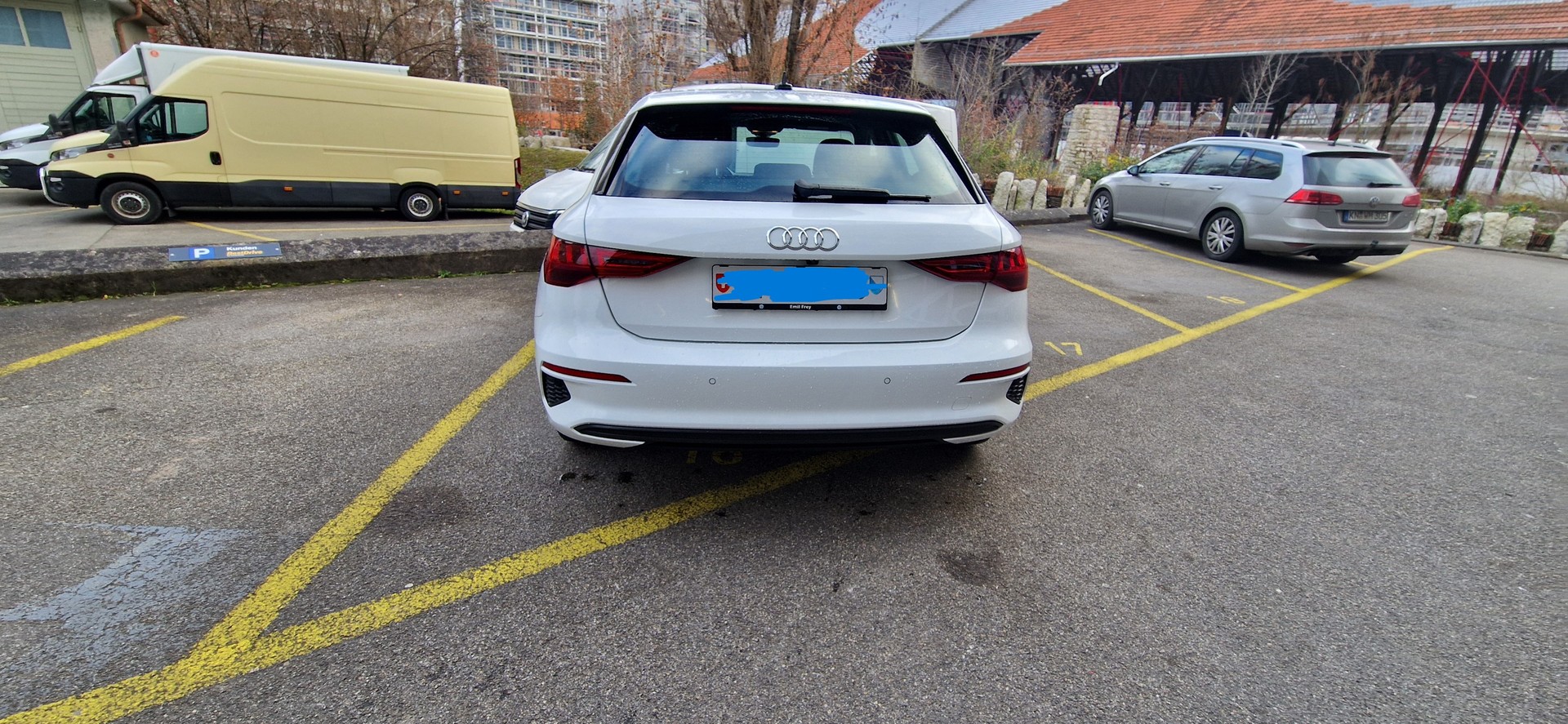 AUDI A3 Sportback 35 TFSI Attraction S-tronic-image-3