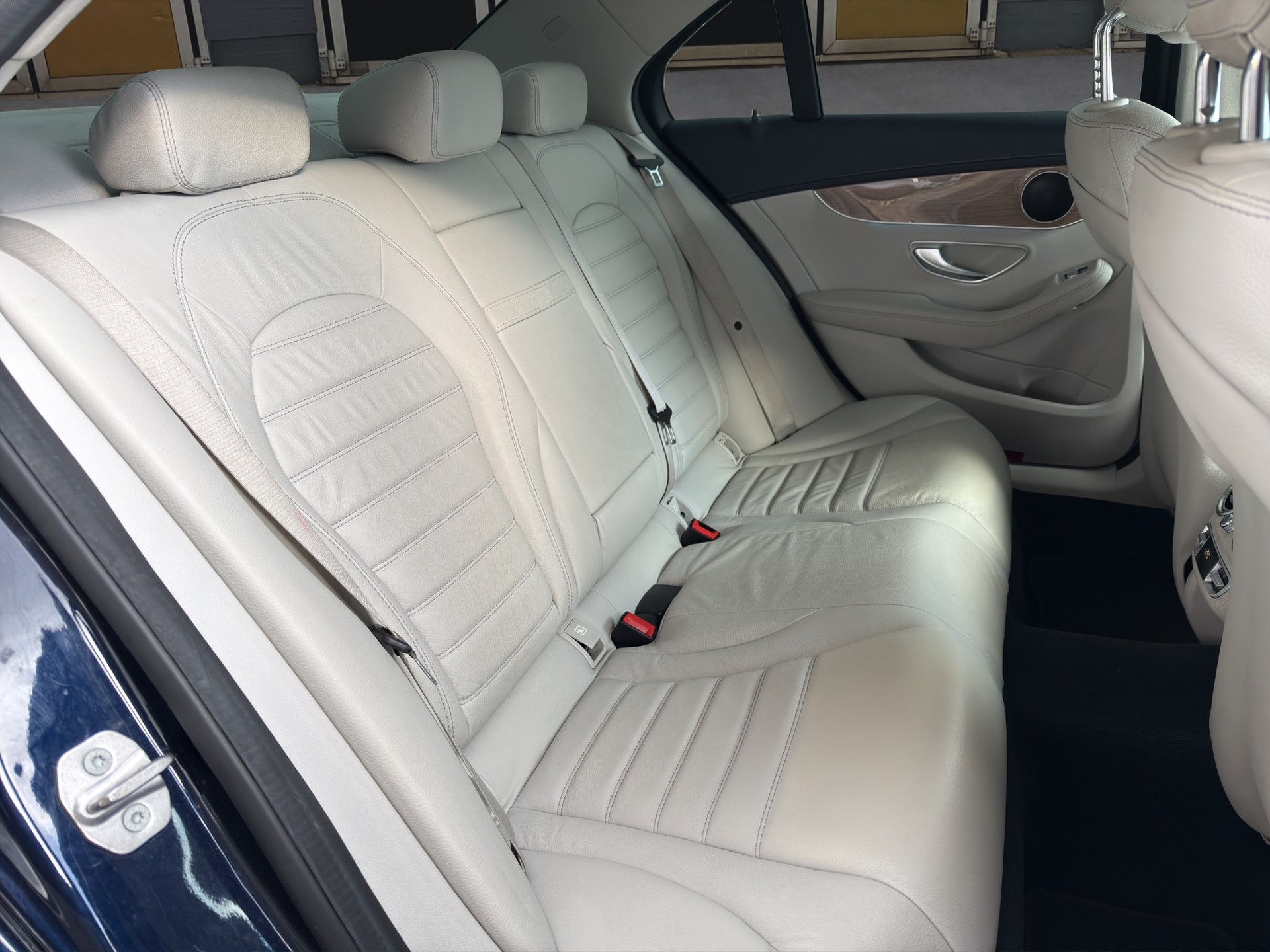 MERCEDES-BENZ C 250 Avantgarde-image-12