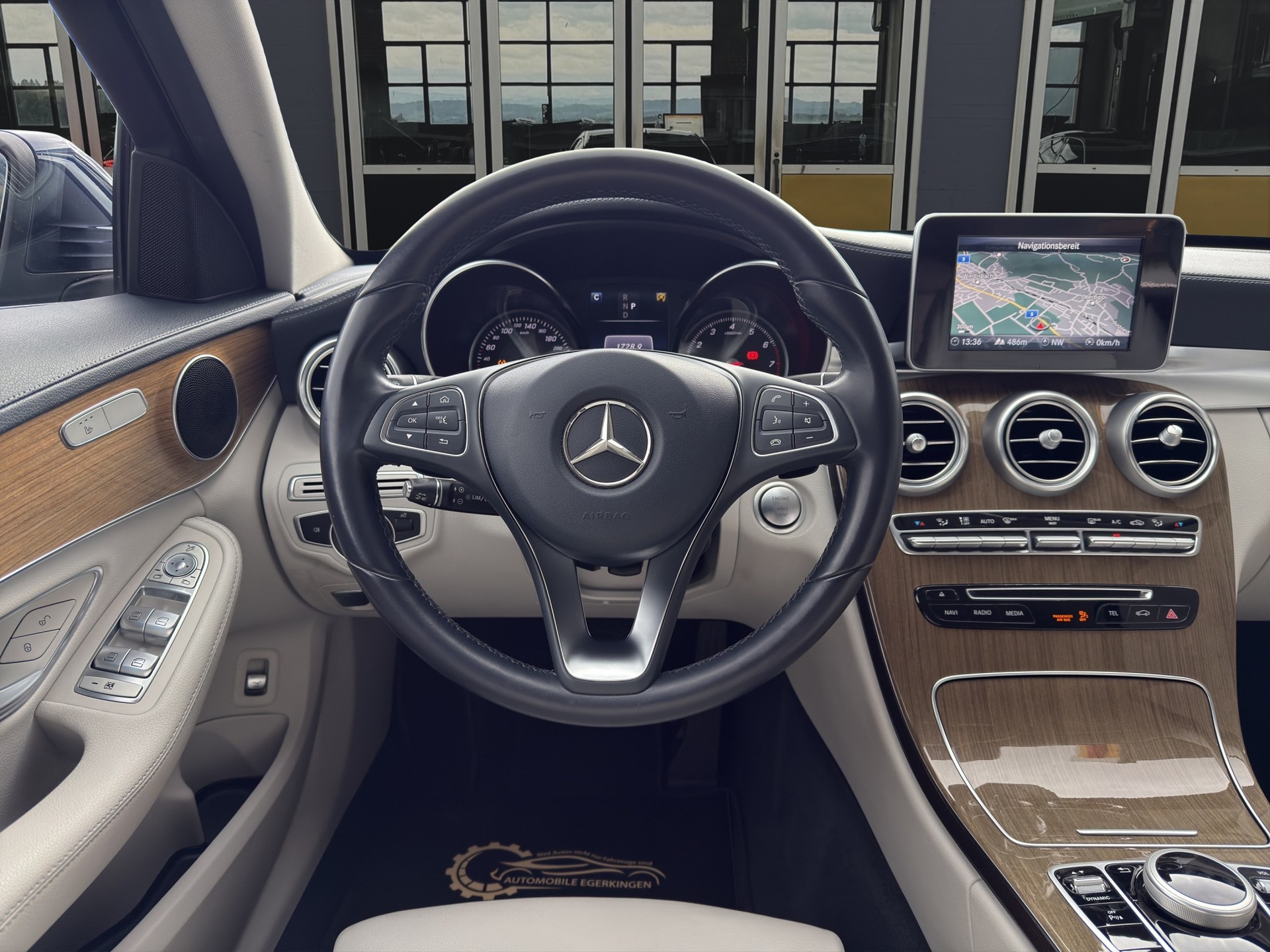 MERCEDES-BENZ C 250 Avantgarde-image-11