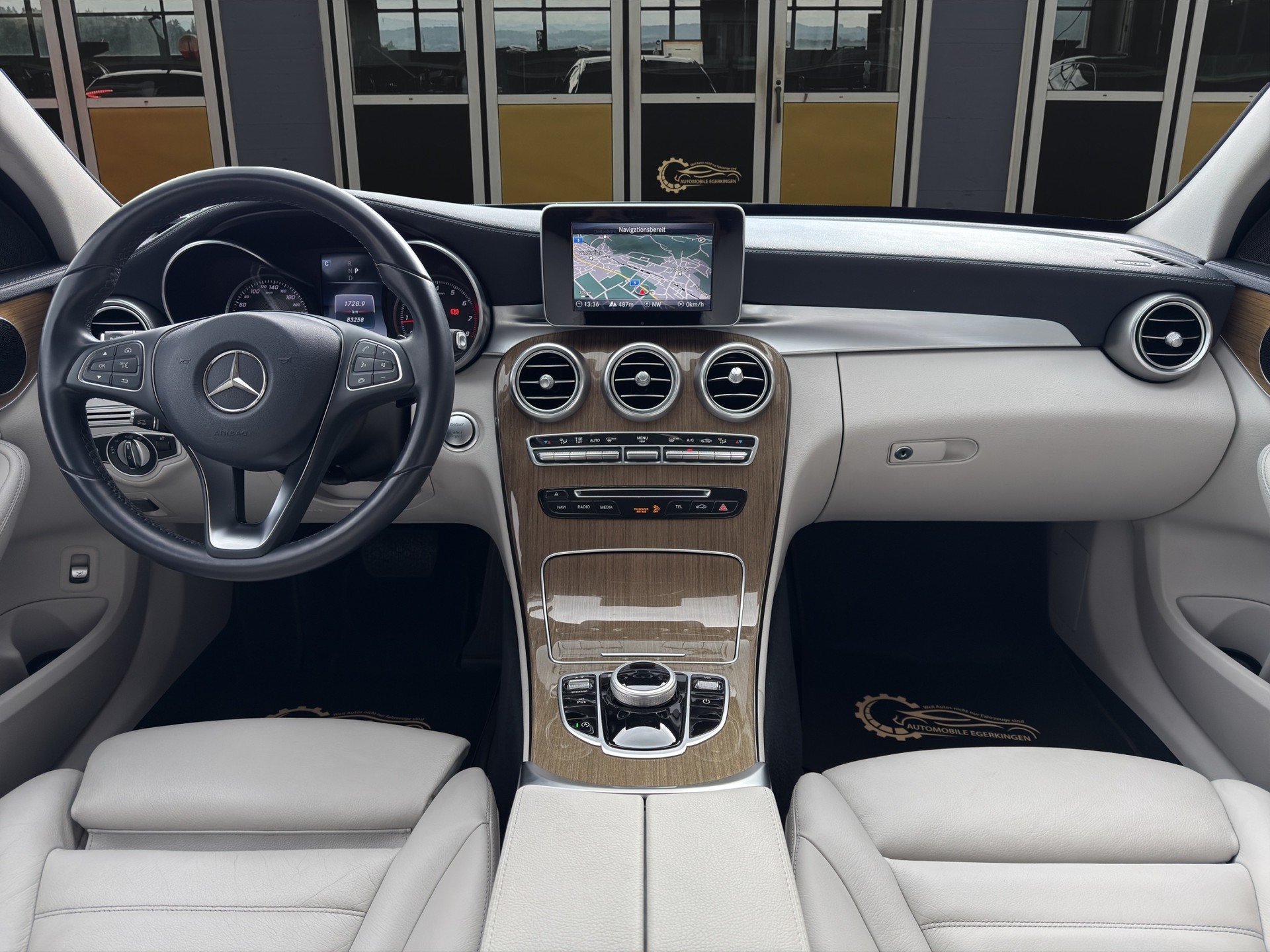 MERCEDES-BENZ C 250 Avantgarde-image-10