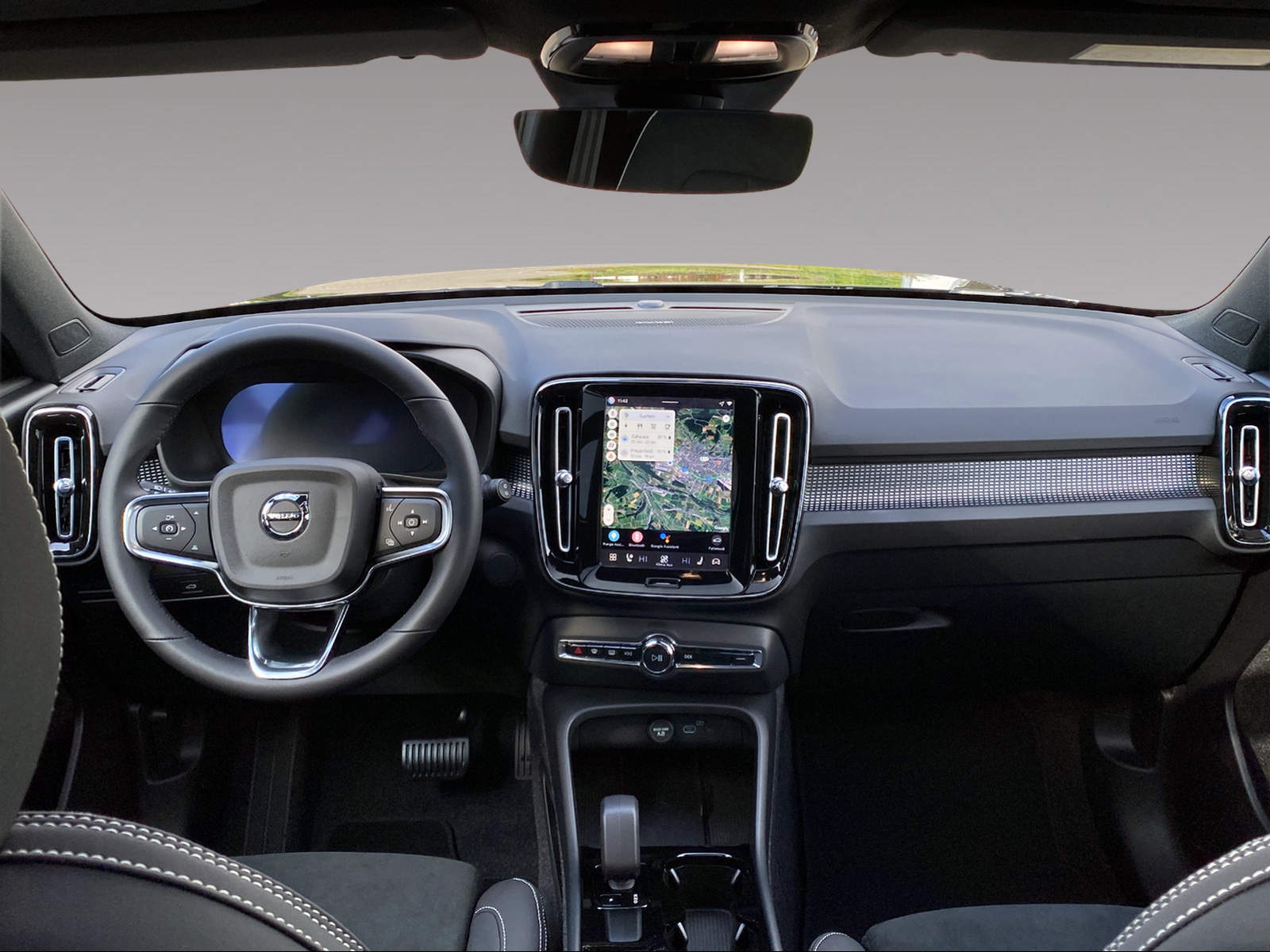 VOLVO EX40 82kWh Twin Motor Performance AWD Black Edition-image-13