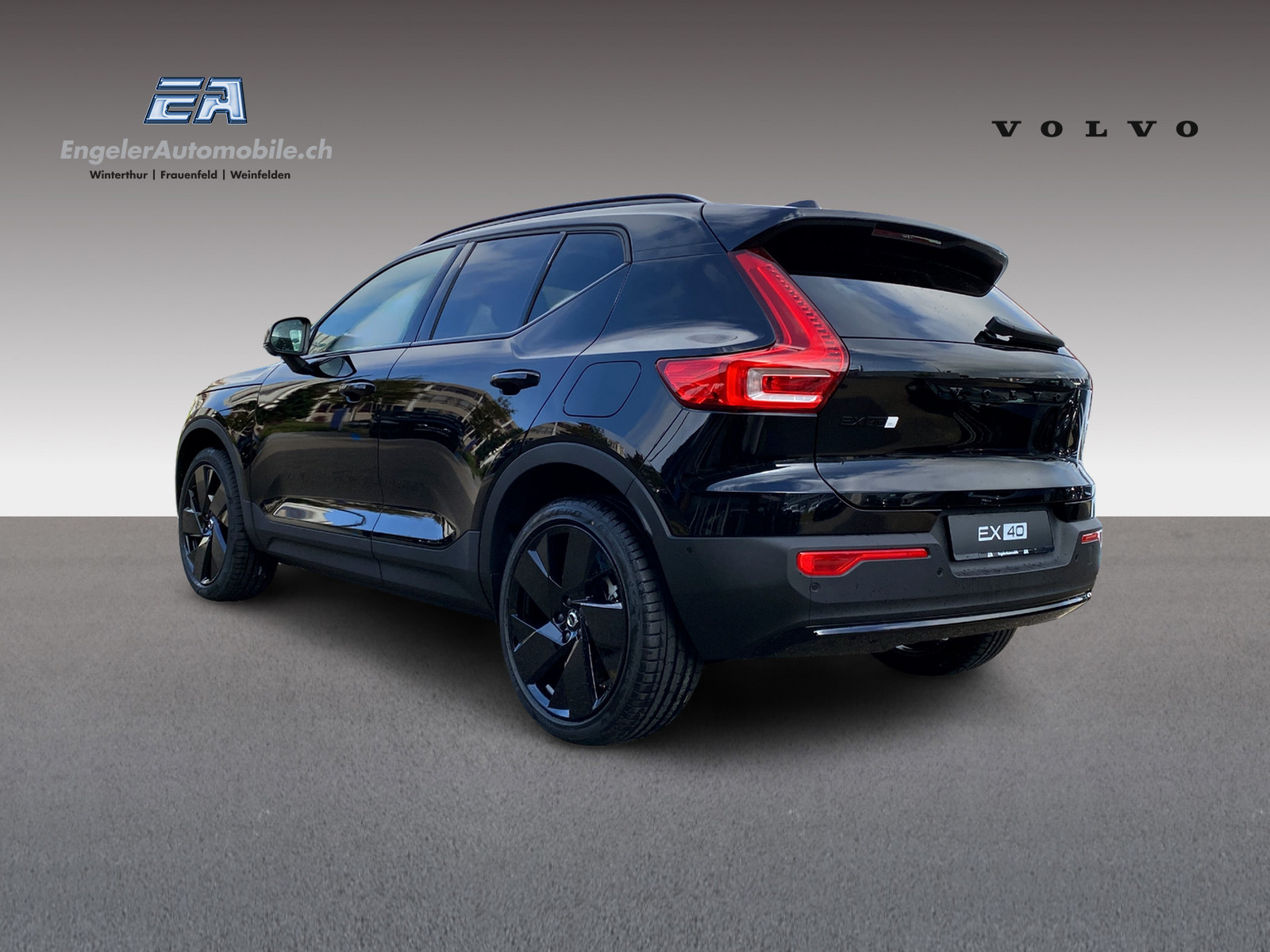 VOLVO EX40 82kWh Twin Motor Performance AWD Black Edition-image-4
