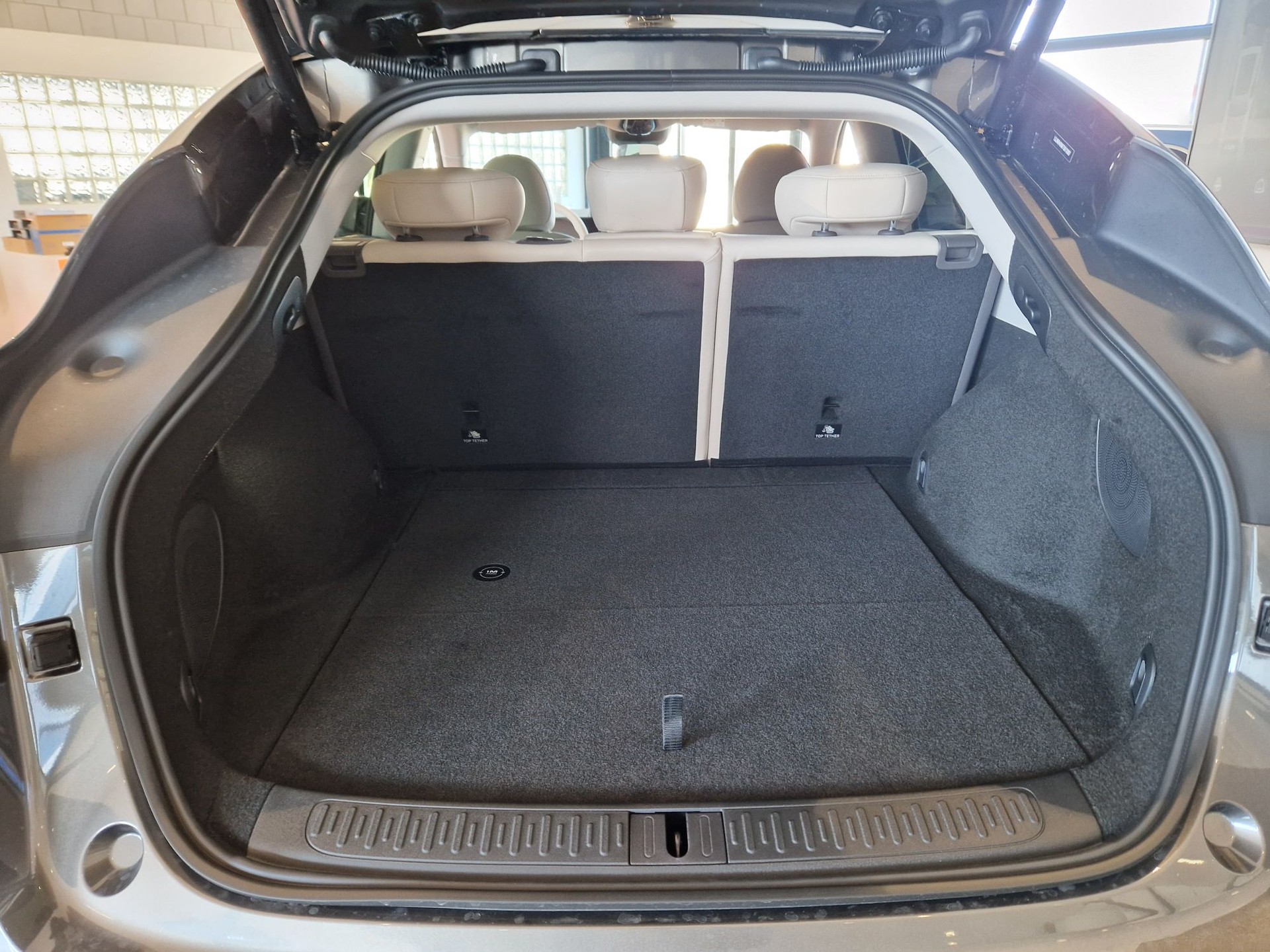 MG IM6 EV 100kWh Performance 21"-image-9