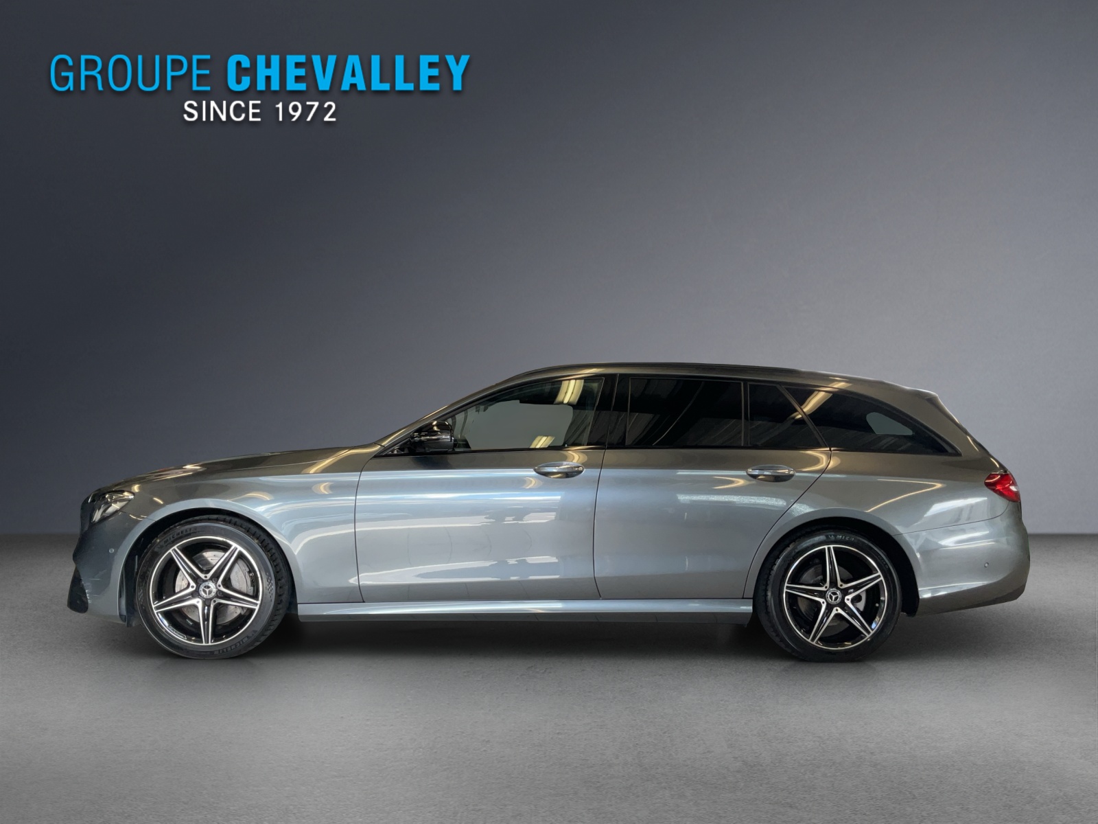 MERCEDES-BENZ E 200 AMG Line 4 Matic-image-2