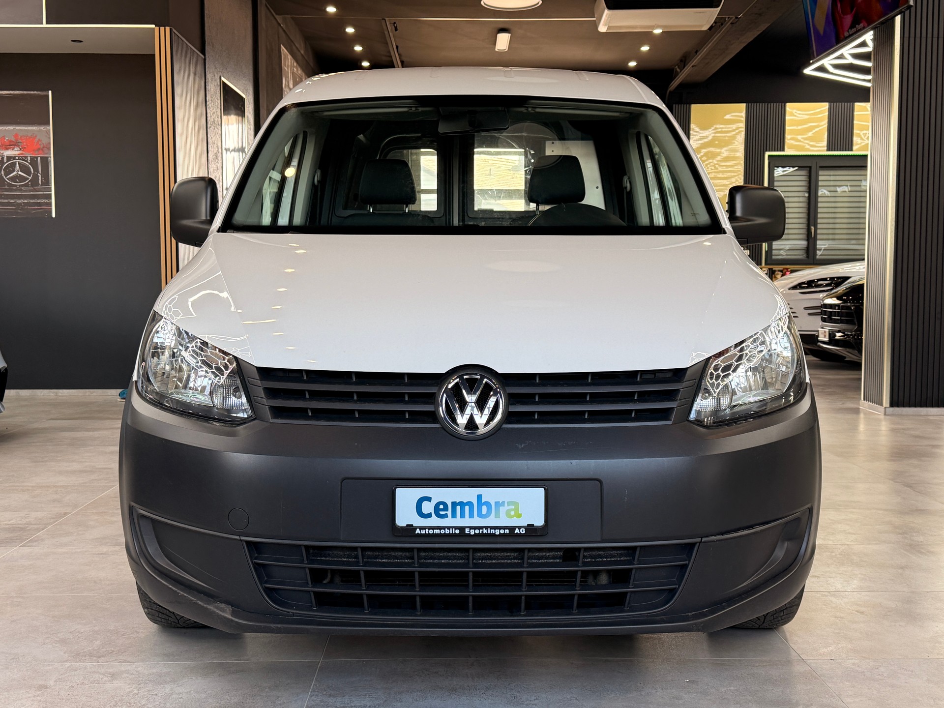 VW Caddy 2.0 TDI 4Motion-image-1