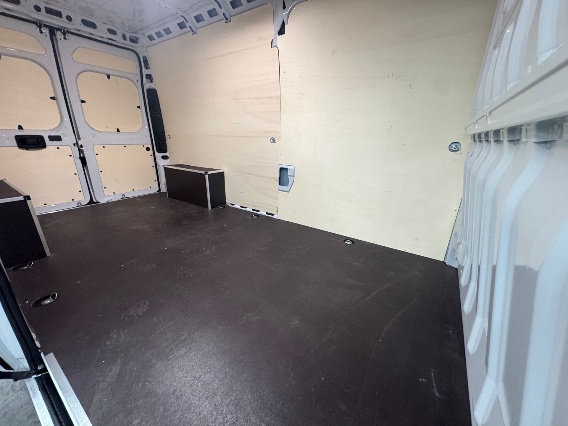 PEUGEOT Boxer 2.2 HDI 435 L3H2-image-19