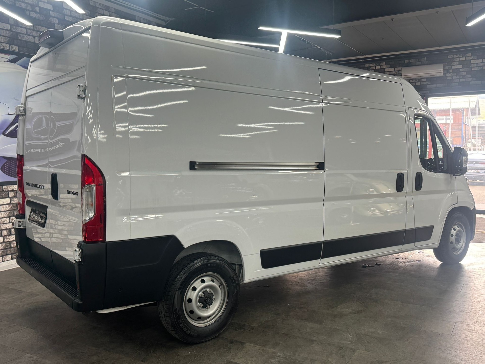 PEUGEOT Boxer 2.2 HDI 435 L3H2-image-2