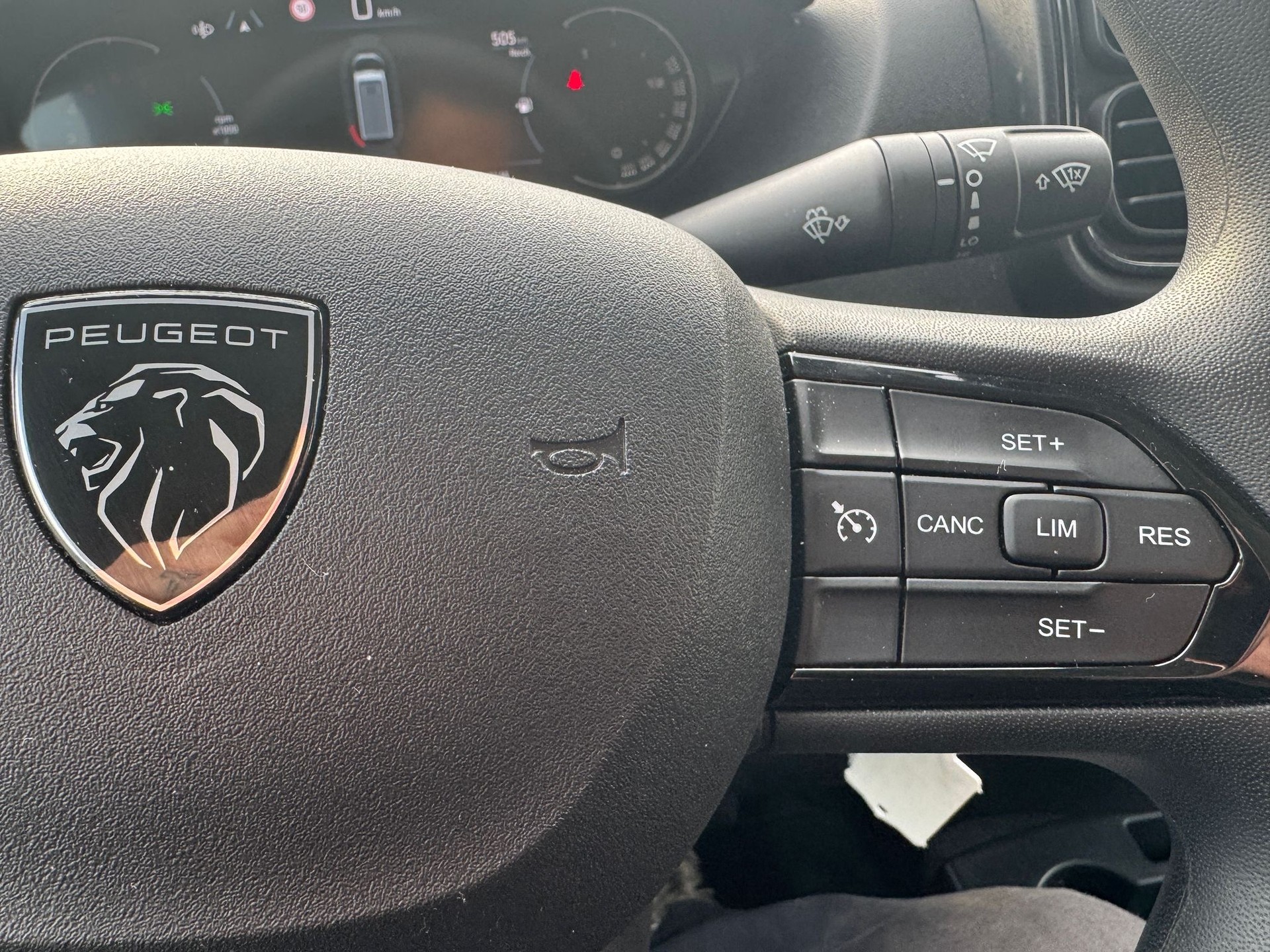 PEUGEOT Boxer 2.2 HDI 435 L3H2-image-20