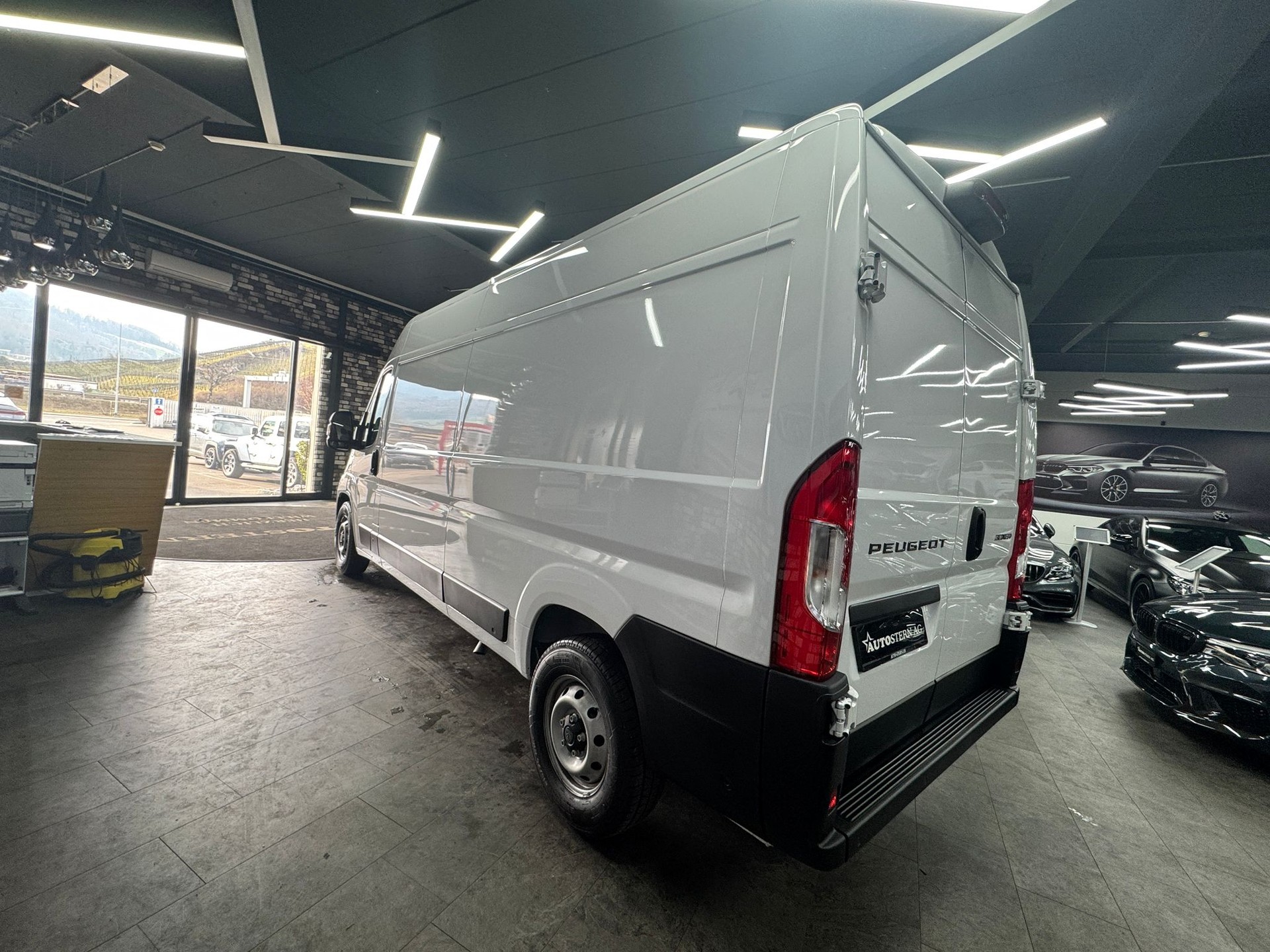 PEUGEOT Boxer 2.2 HDI 435 L3H2-image-4