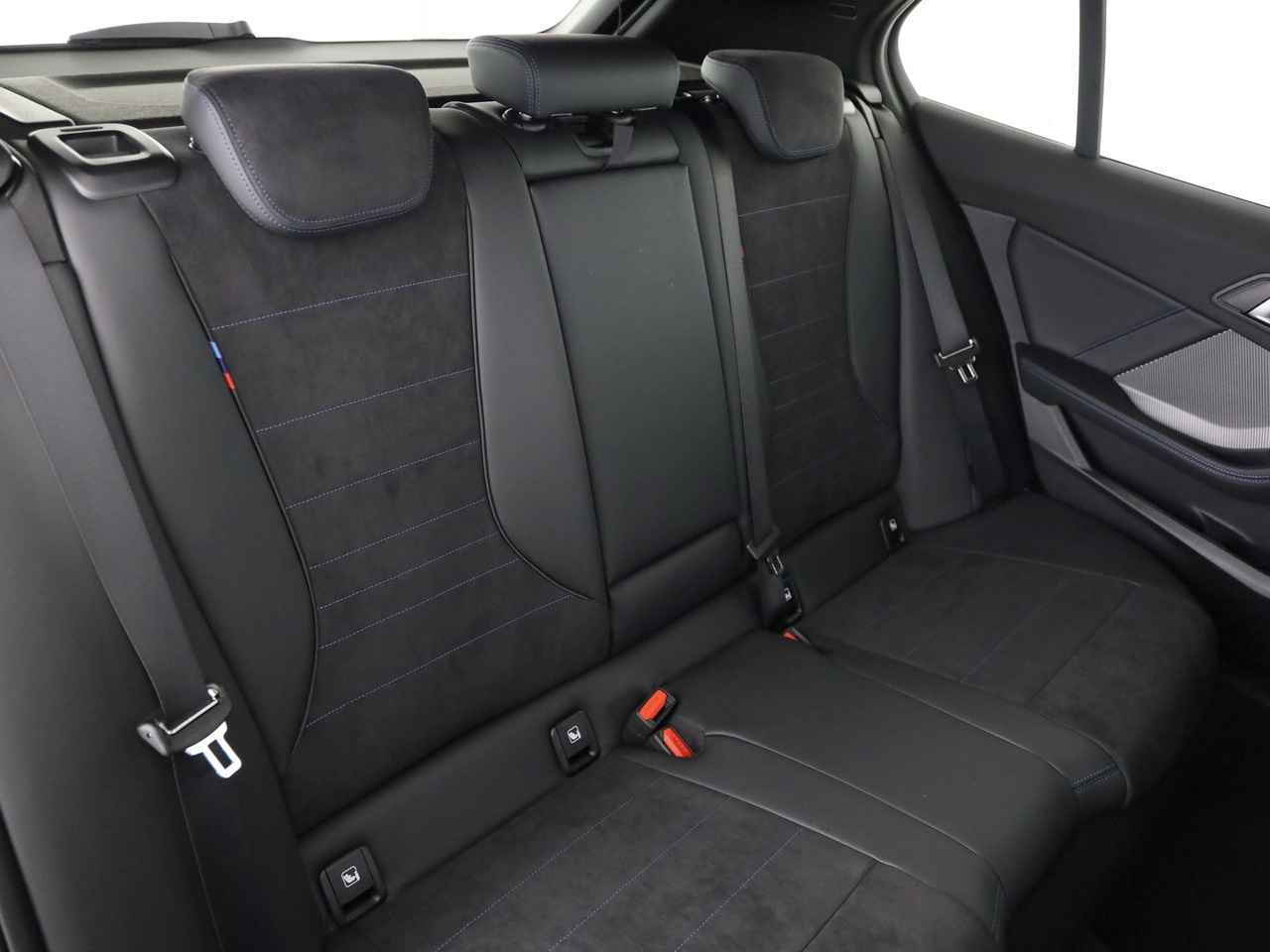 BMW 123 xDrive M Sport Steptronic-image-16