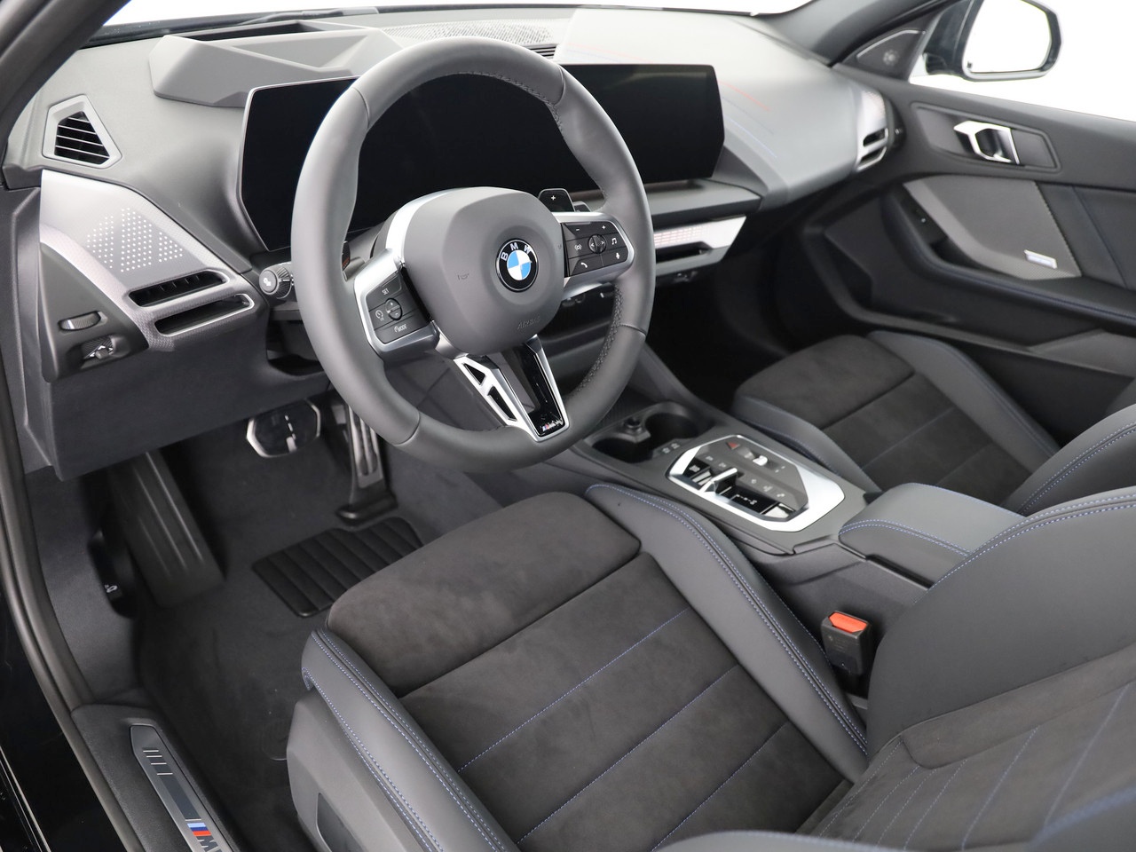 BMW 123 xDrive M Sport Steptronic-image-13
