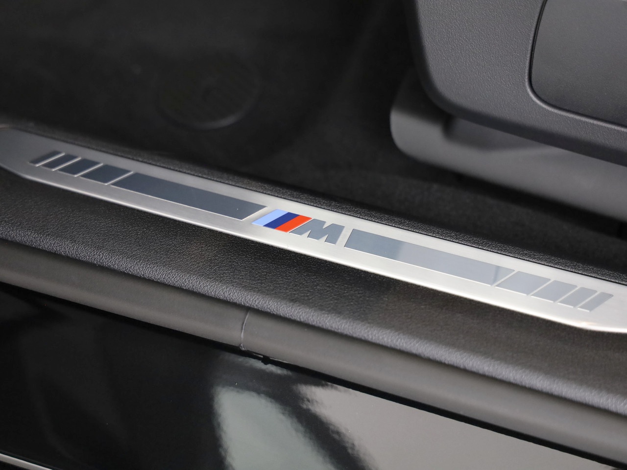 BMW 123 xDrive M Sport Steptronic-image-8