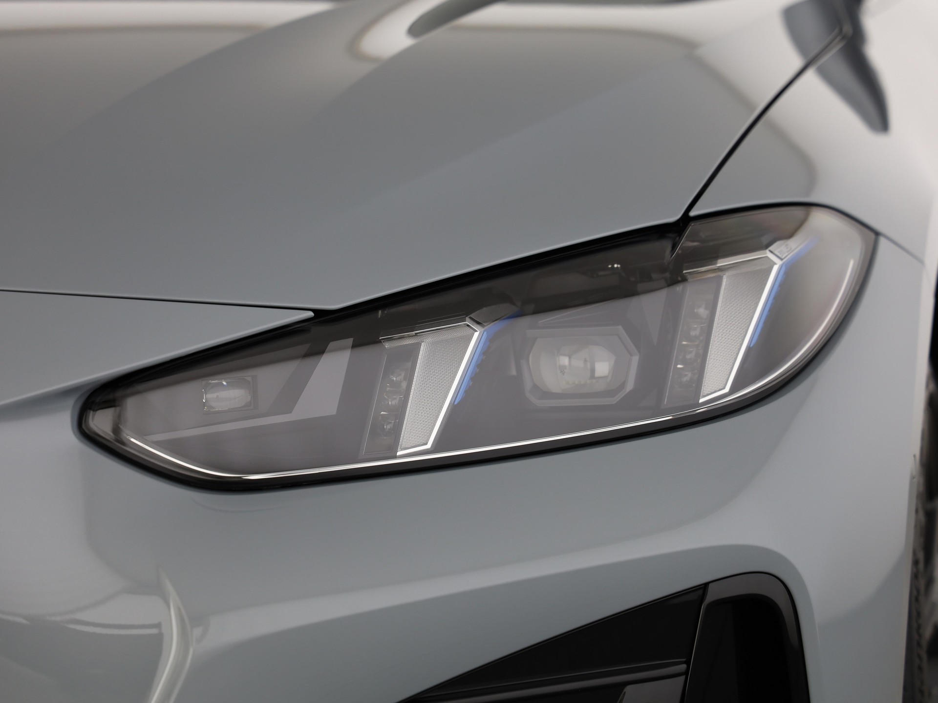 BMW 420i Cabrio-image-5
