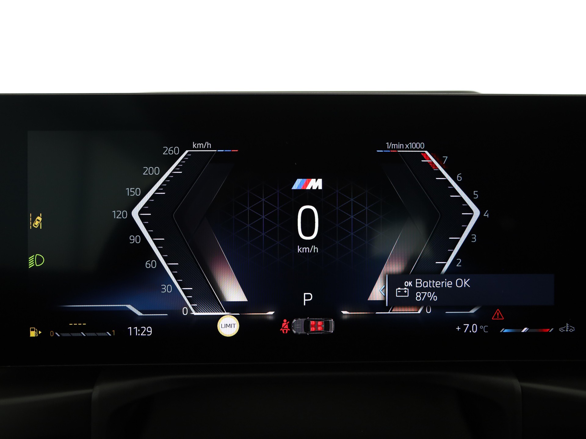 BMW 420i Cabrio-image-17