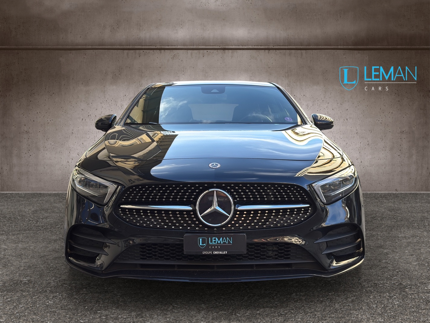 MERCEDES-BENZ A 220 AMG Line 7G-DCT 4Matic-image-1