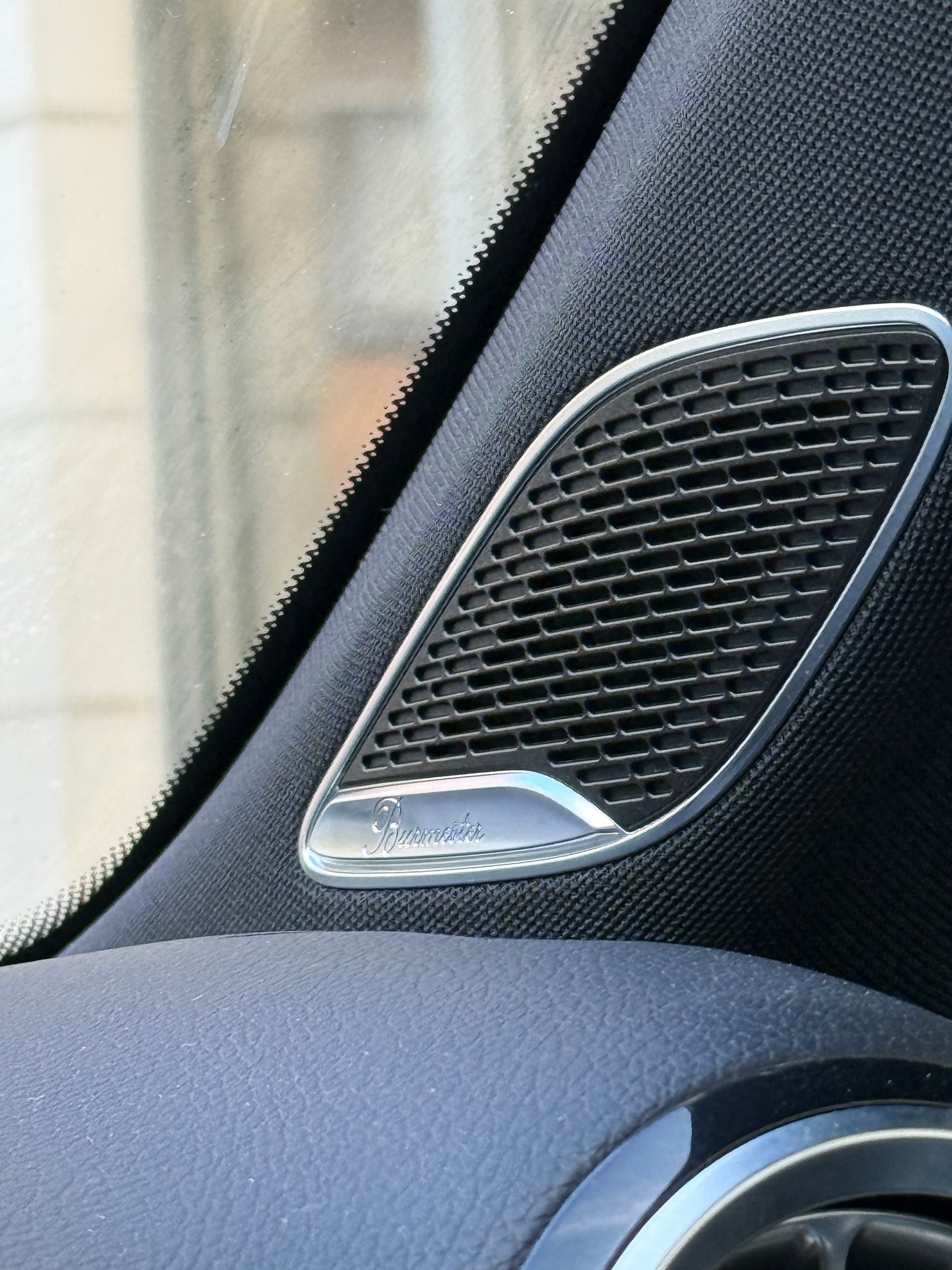 MERCEDES-BENZ A 220 AMG Line 7G-DCT 4Matic-image-8