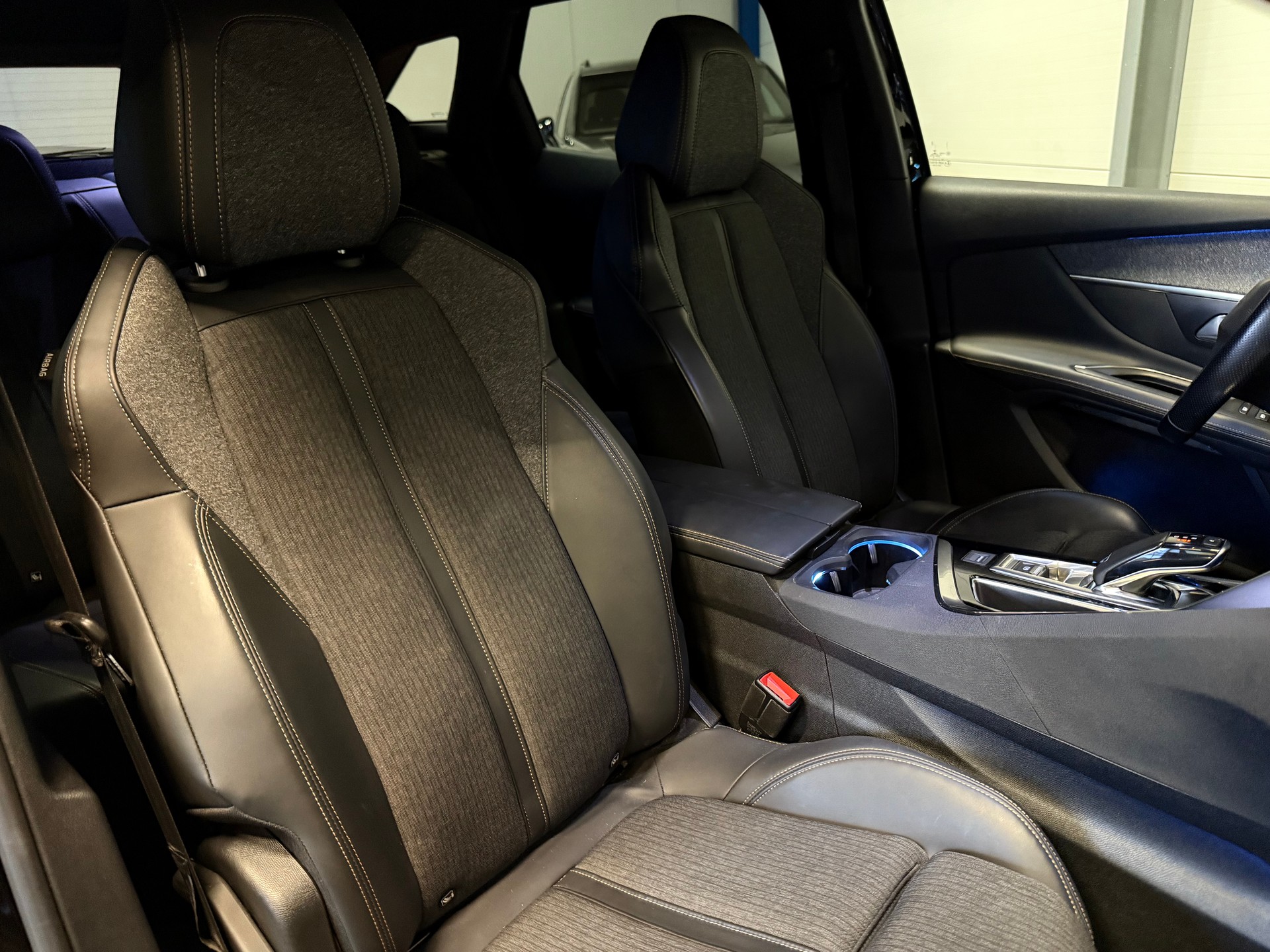 PEUGEOT 3008 1.6 THP Allure-image-8