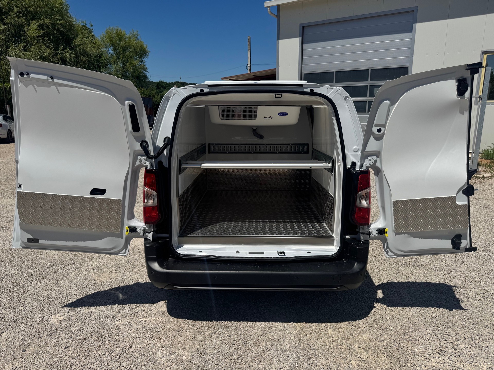 CITROEN XL 1.5 Aut.-130Ps mit Carrier Kühlausbau und Top Ausstattung.-image-10
