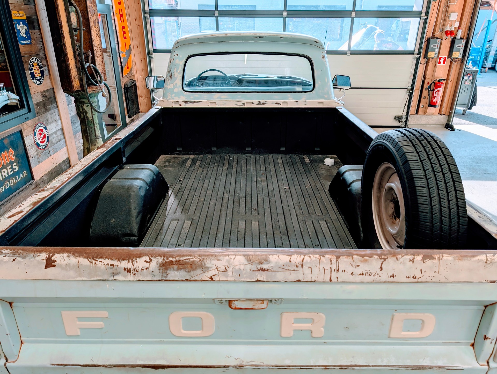 FORD F 100-image-3
