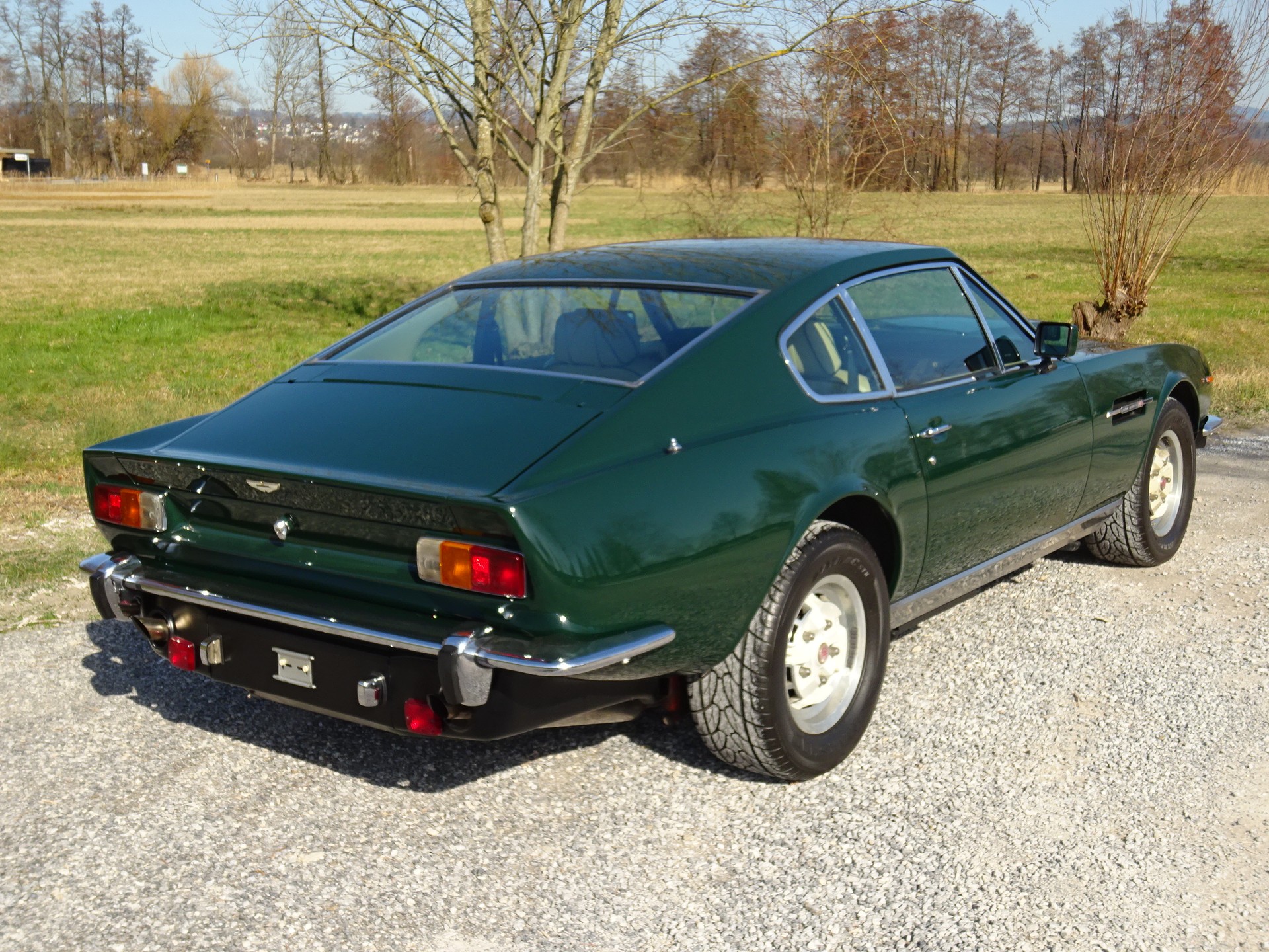 ASTON MARTIN V8 OI-image-6
