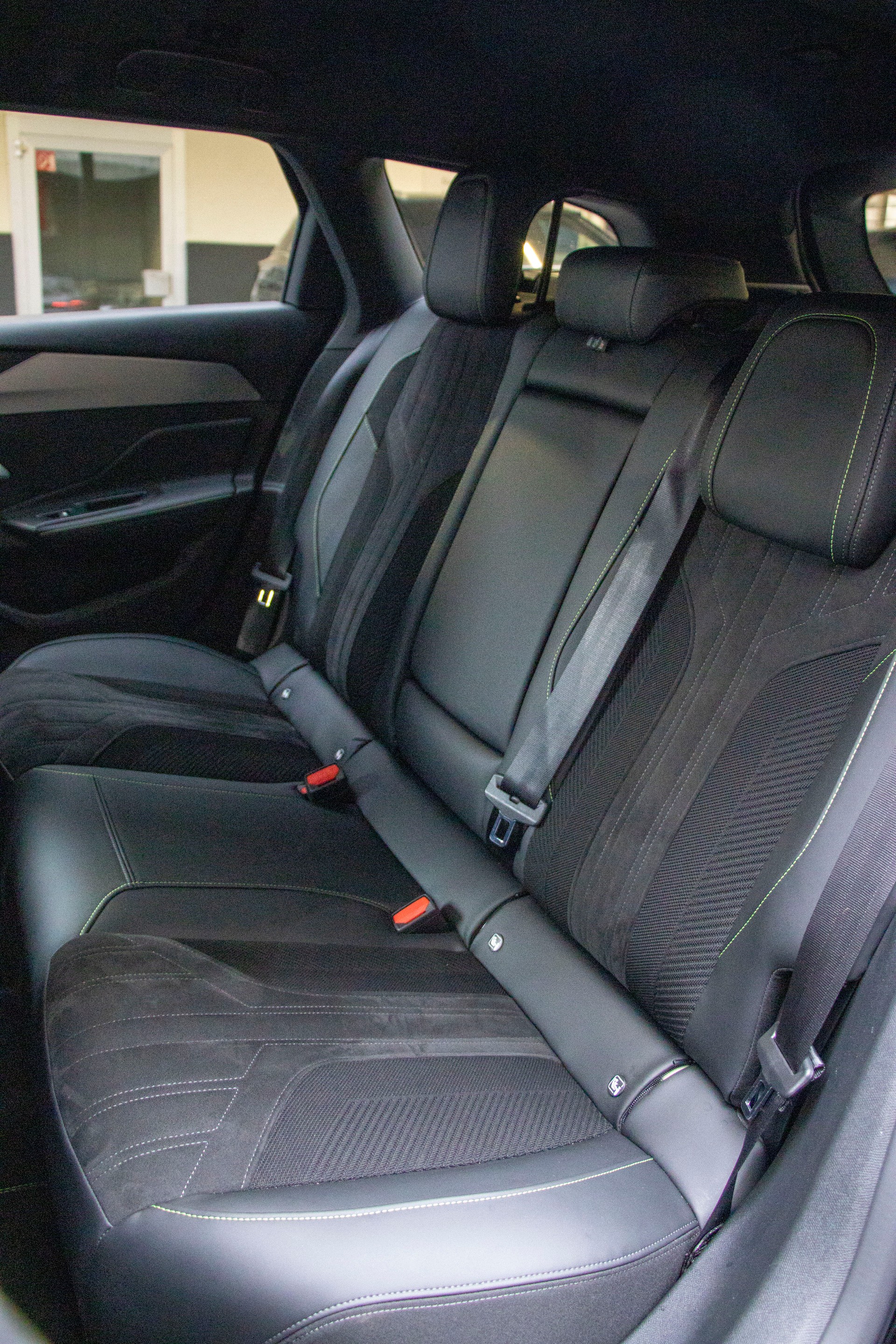 PEUGEOT 308 SW 1.6 PHEV 180 GT-image-7