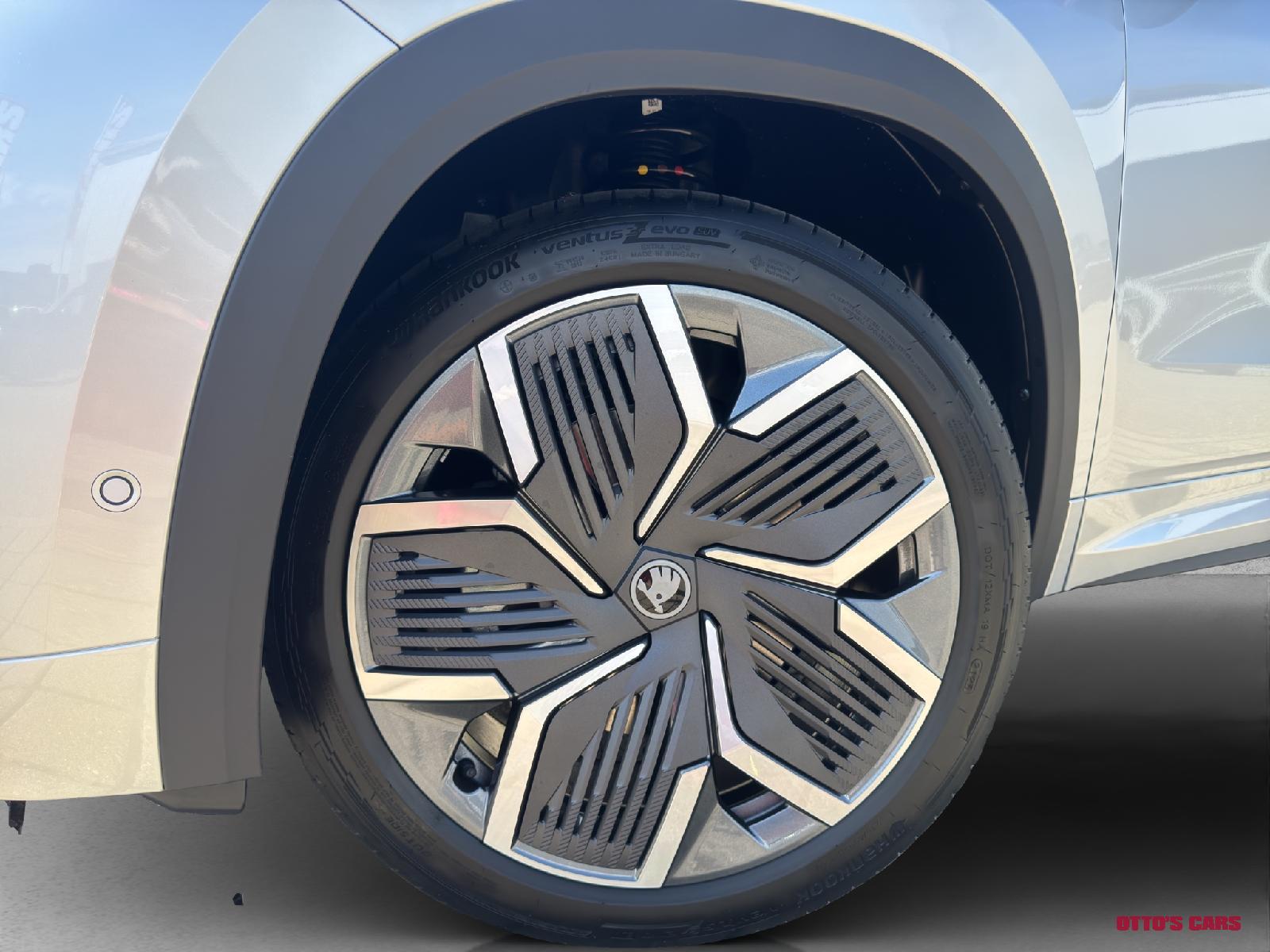 SKODA Kodiaq NEW 2.0 TDI SportLine 4x4 DSG *Standheizung*7Plätzer*Anhängevorrichtung*Panoramadach* 2025-image-12