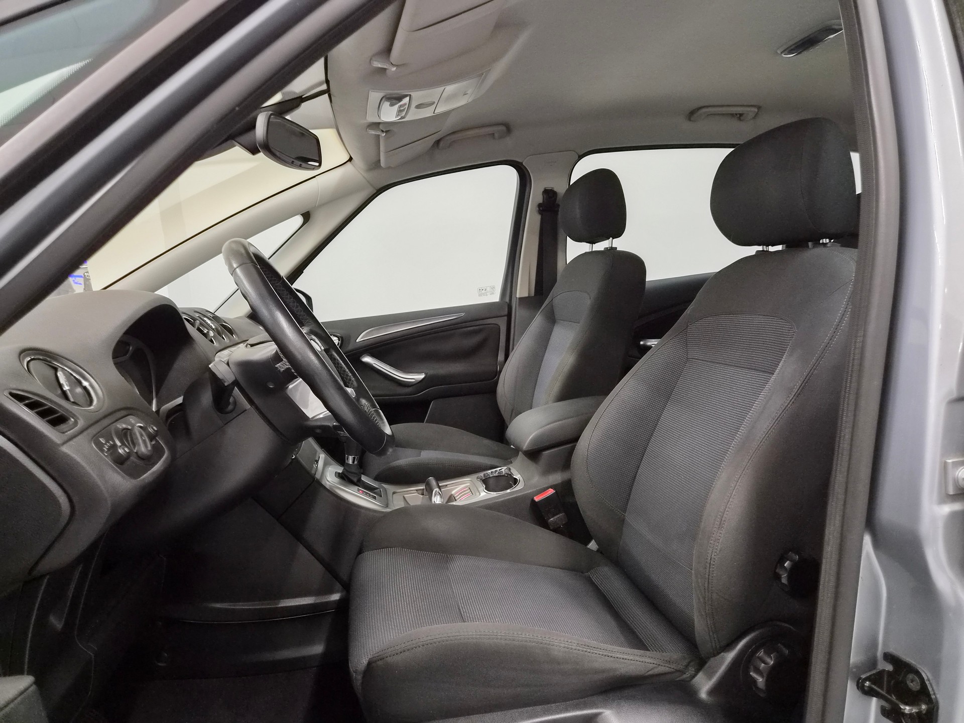FORD S-Max 2.0 TDCi Ambiente Automatic-image-7