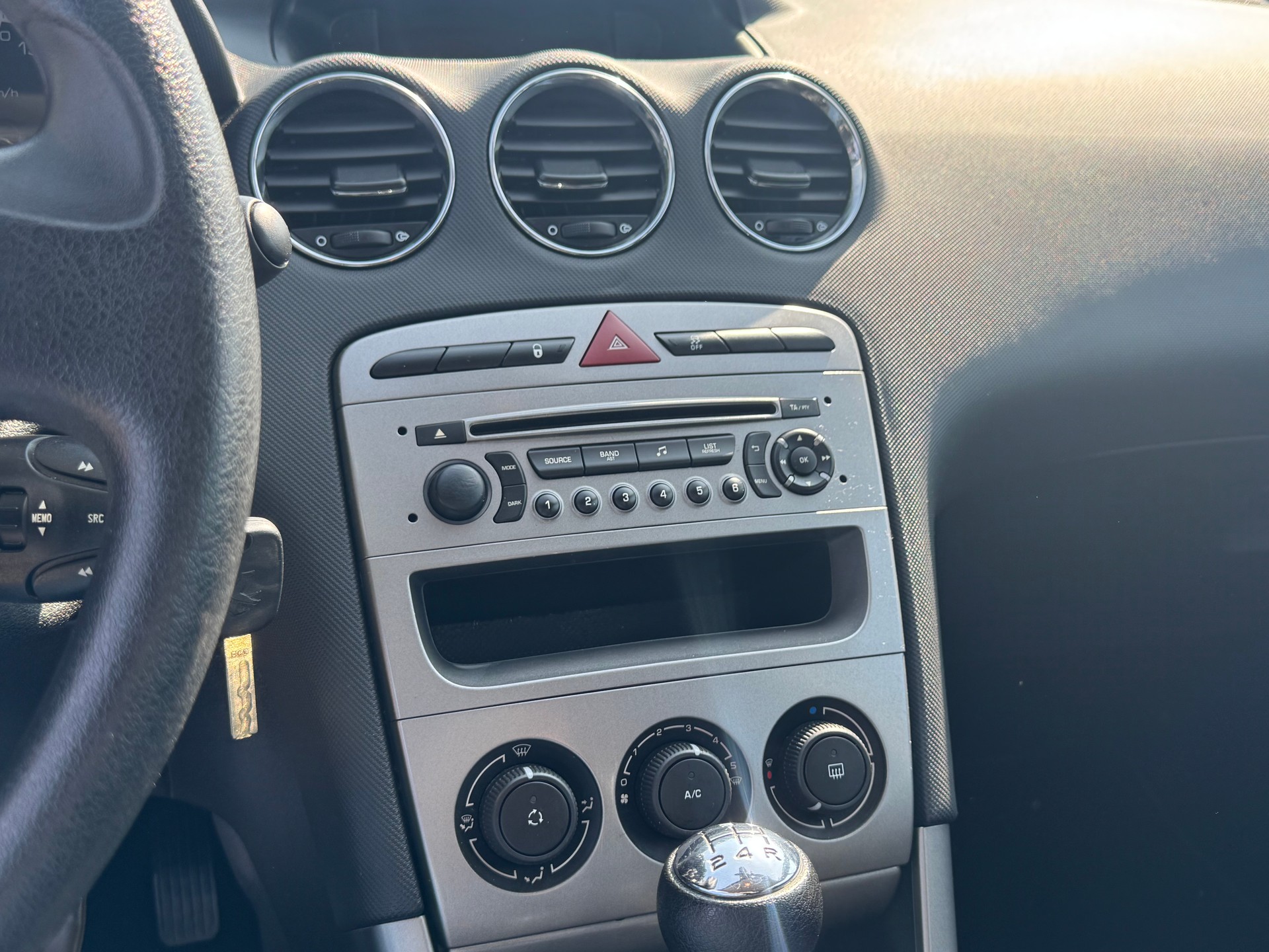 PEUGEOT 308 1.4 16V VTI Access-image-9
