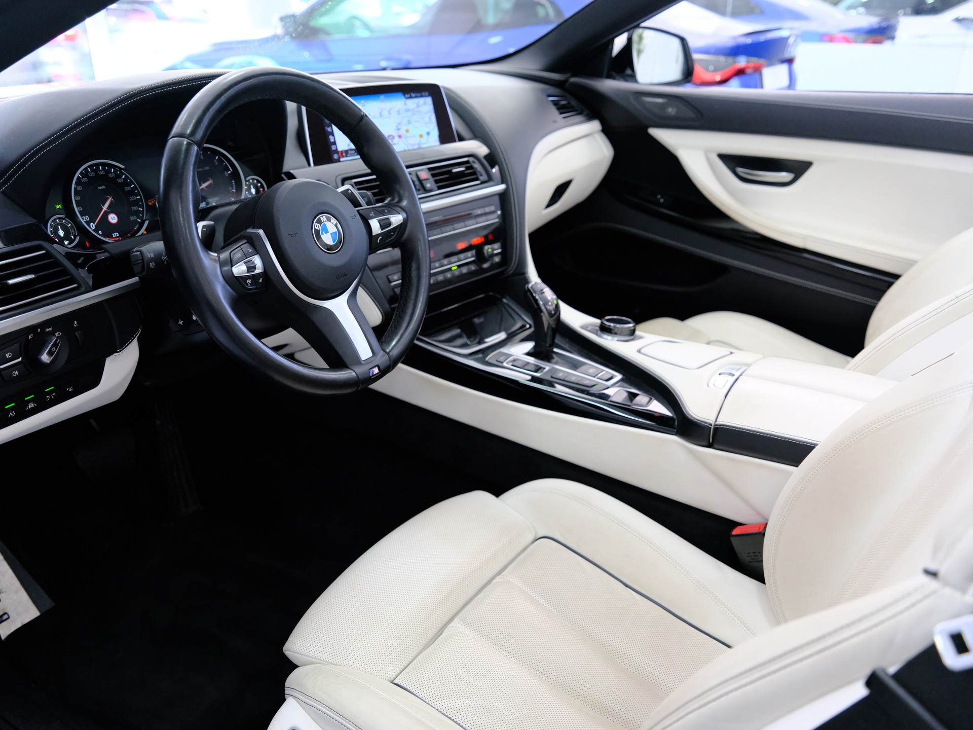 BMW 650i Cabrio xDrive-image-9