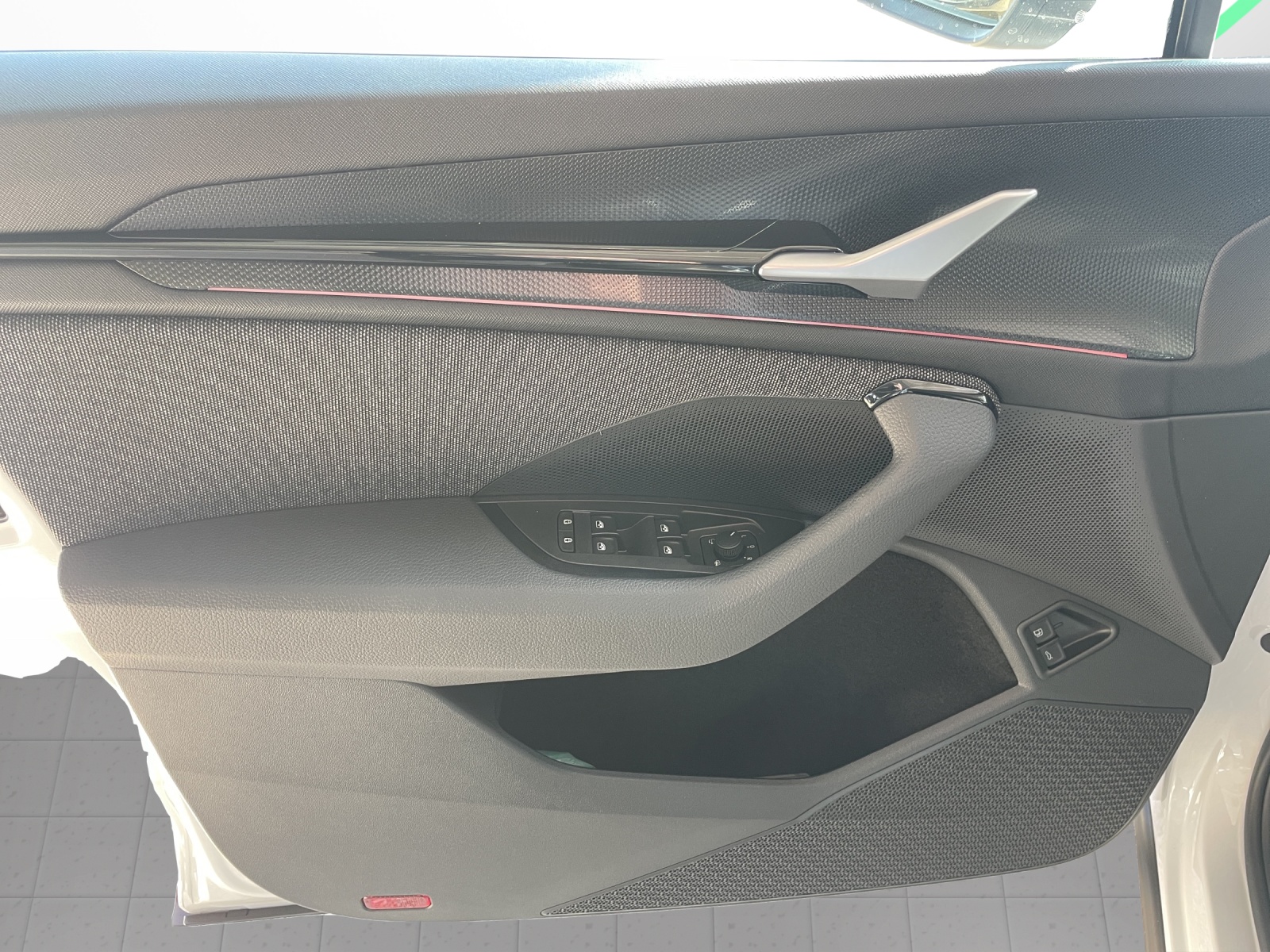 SKODA Kodiaq 1.5 TSI PHEV Dynamic-image-5
