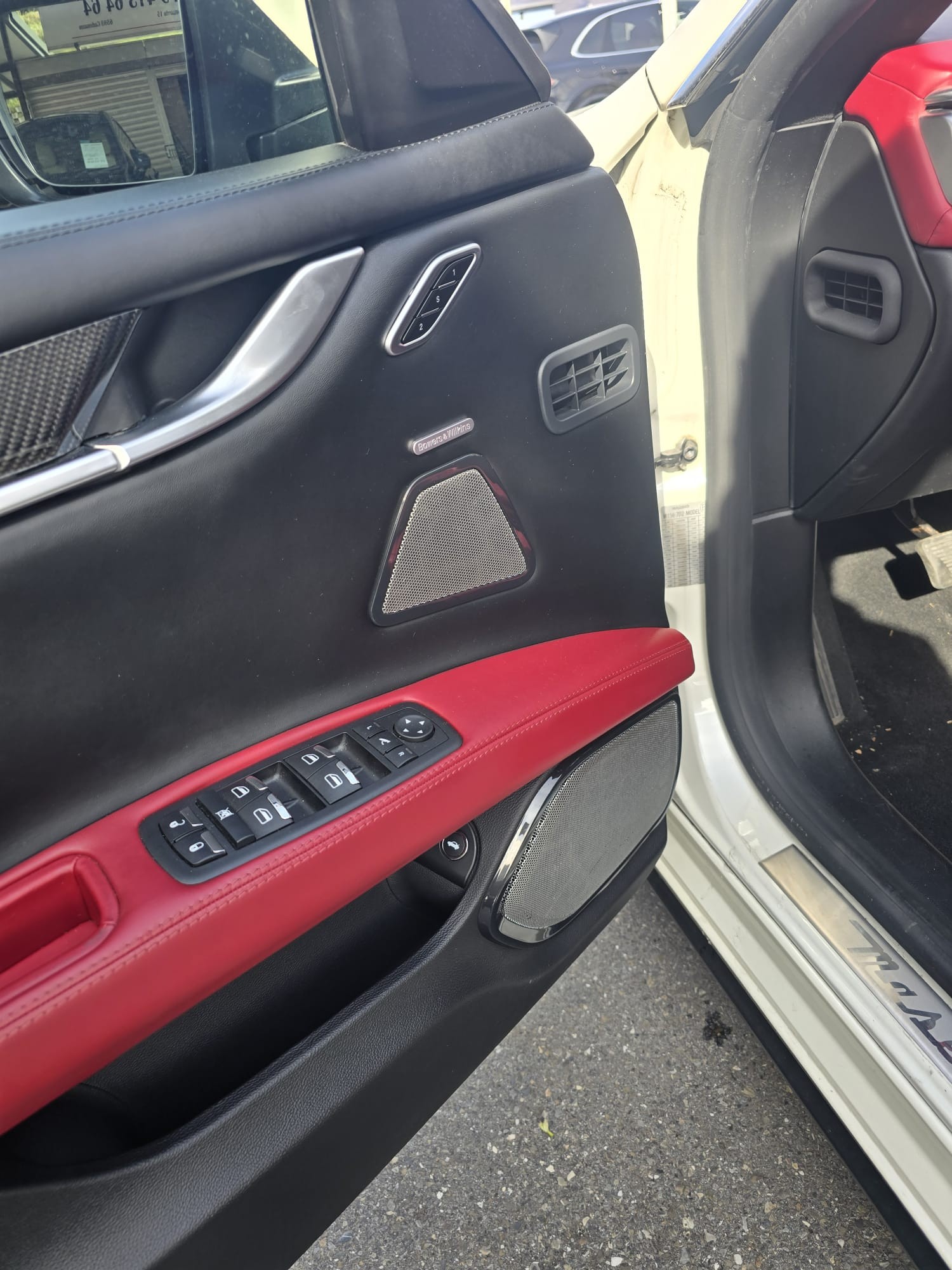 MASERATI Ghibli D 3.0 V6 Automatica-image-2