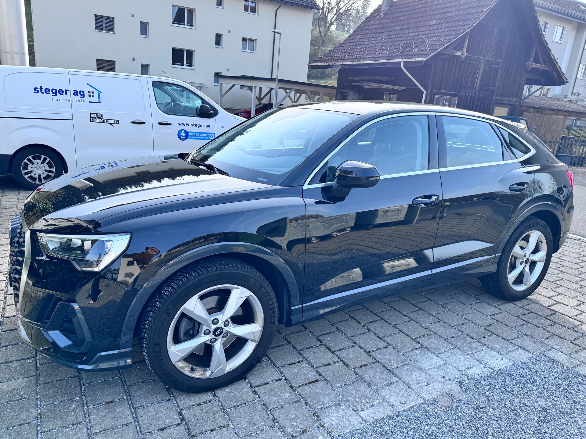 AUDI Q3 Sportback 45 TFSI quattro S-tronic-image-2