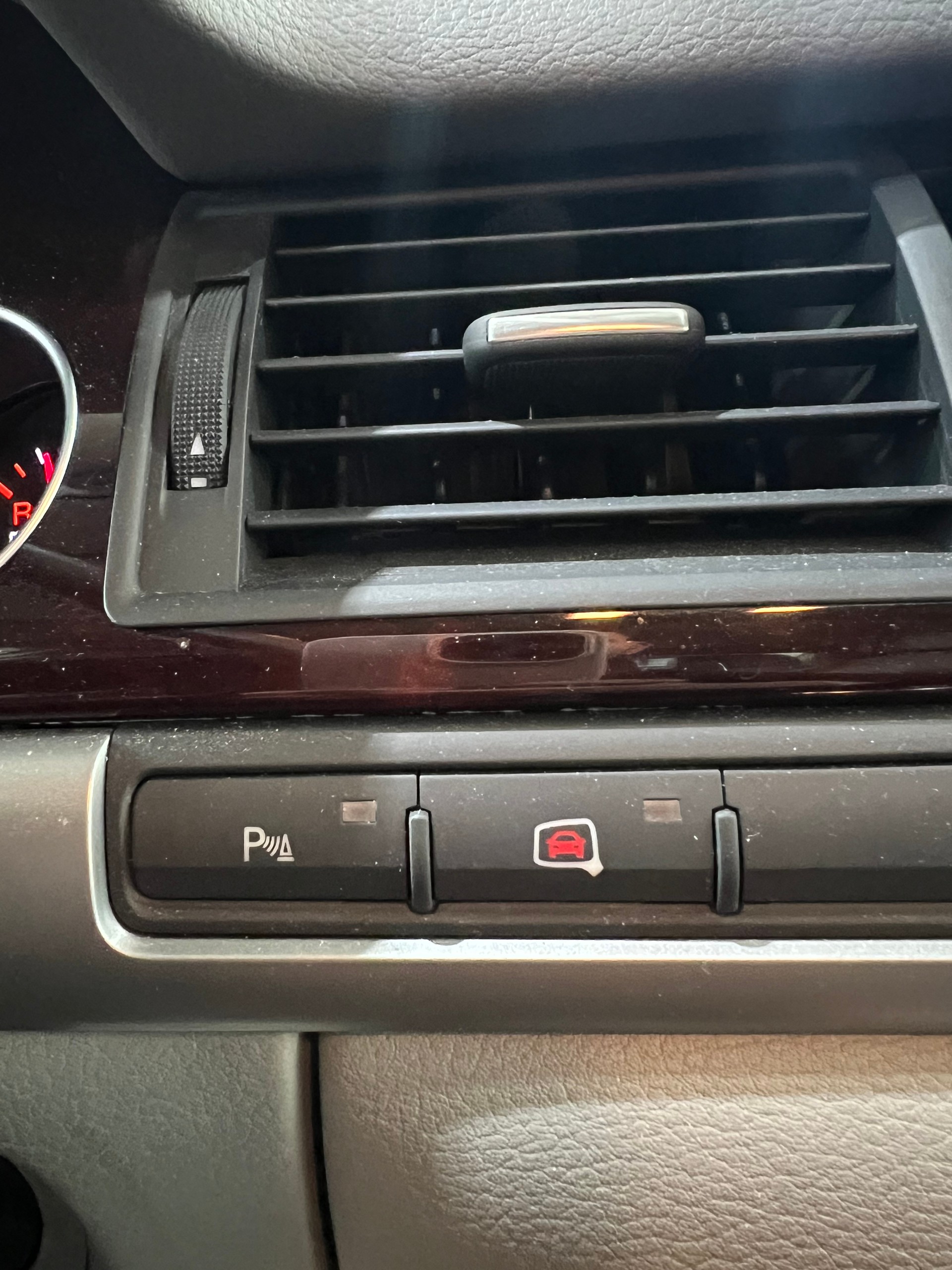 AUDI A8 3.2 FSI quattro**1.Hand,Luftfahrwerk,CH Auslieferung,Frisch ab MFK**-image-12