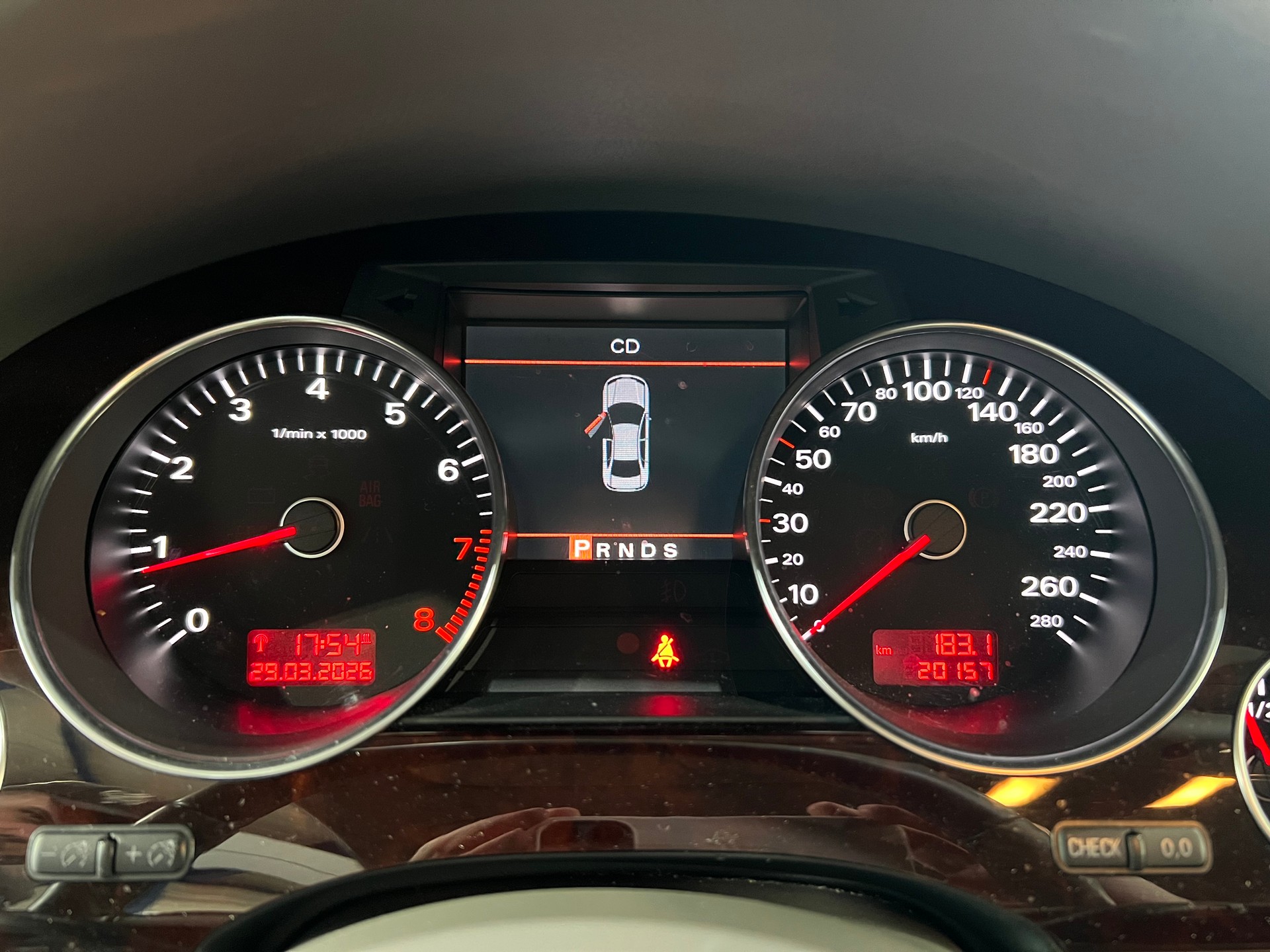 AUDI A8 3.2 FSI quattro**1.Hand,Luftfahrwerk,CH Auslieferung,Frisch ab MFK**-image-13