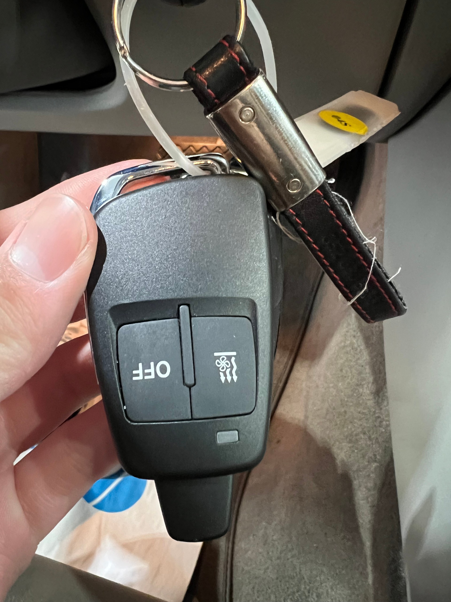 AUDI A8 3.2 FSI quattro**1.Hand,Luftfahrwerk,CH Auslieferung,Frisch ab MFK**-image-10
