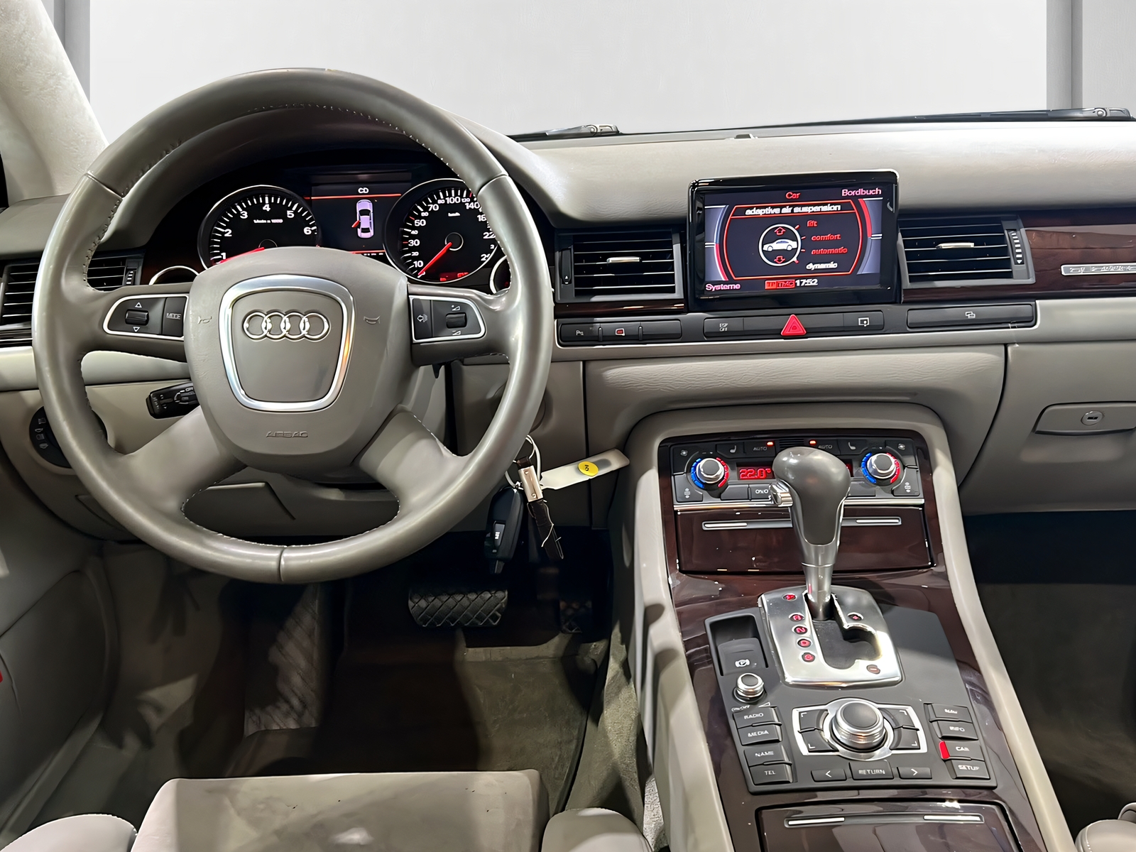 AUDI A8 3.2 FSI quattro**1.Hand,Luftfahrwerk,CH Auslieferung,Frisch ab MFK**-image-6