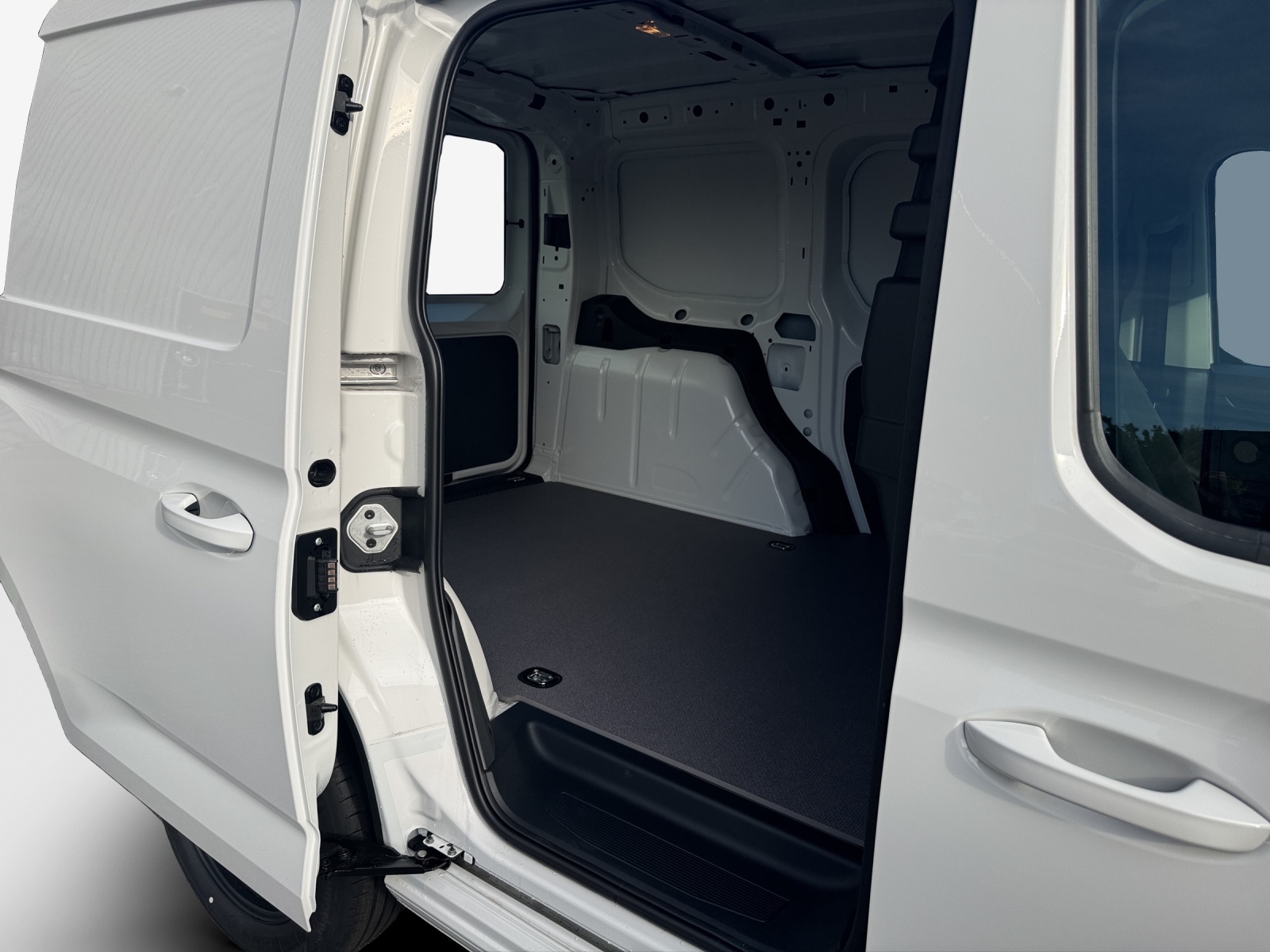 VW Caddy Cargo 1.5 TSI Entry-image-11