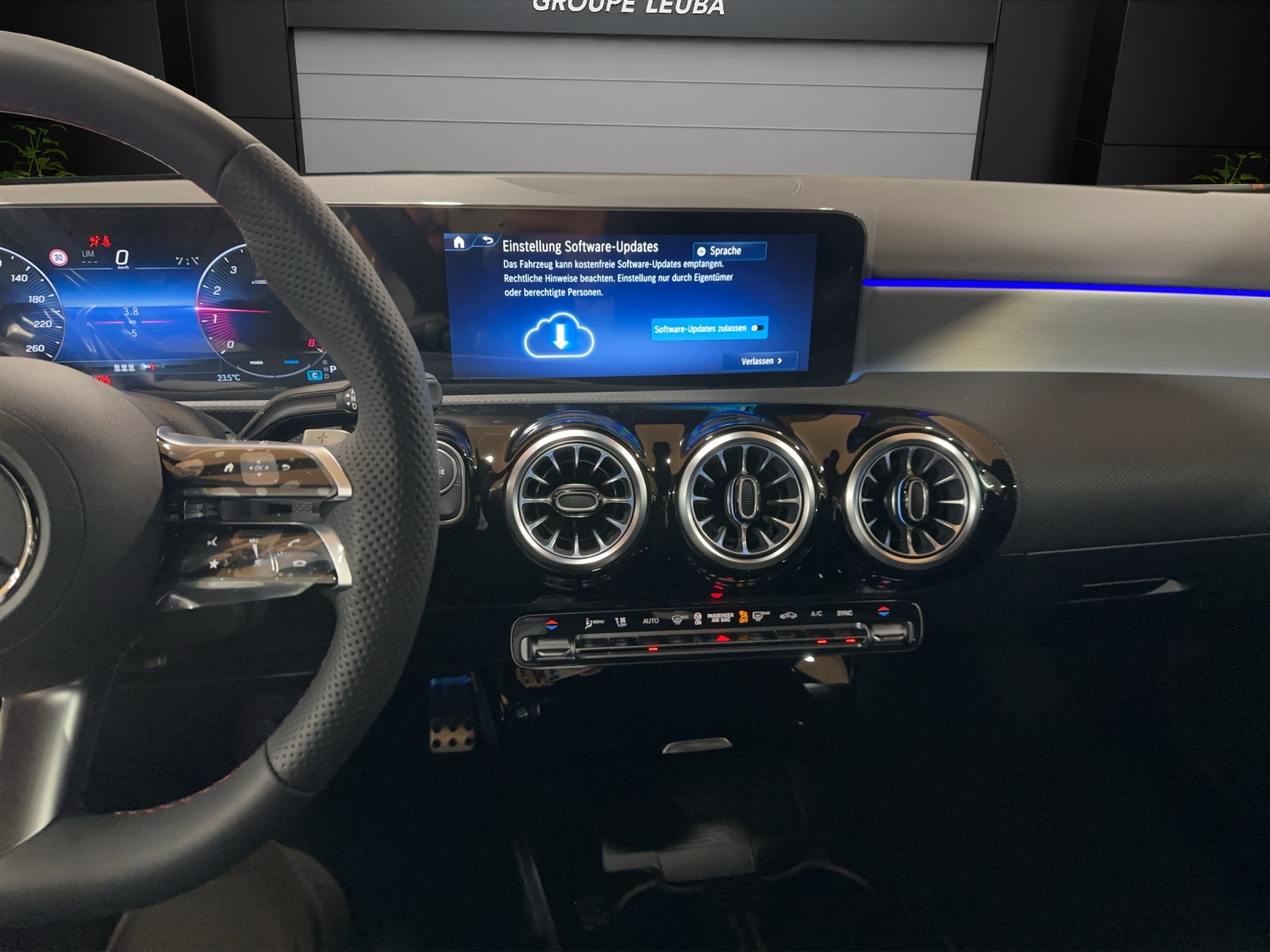 Image MERCEDES-BENZ A-220 A 220 4Matic 8G-DCT