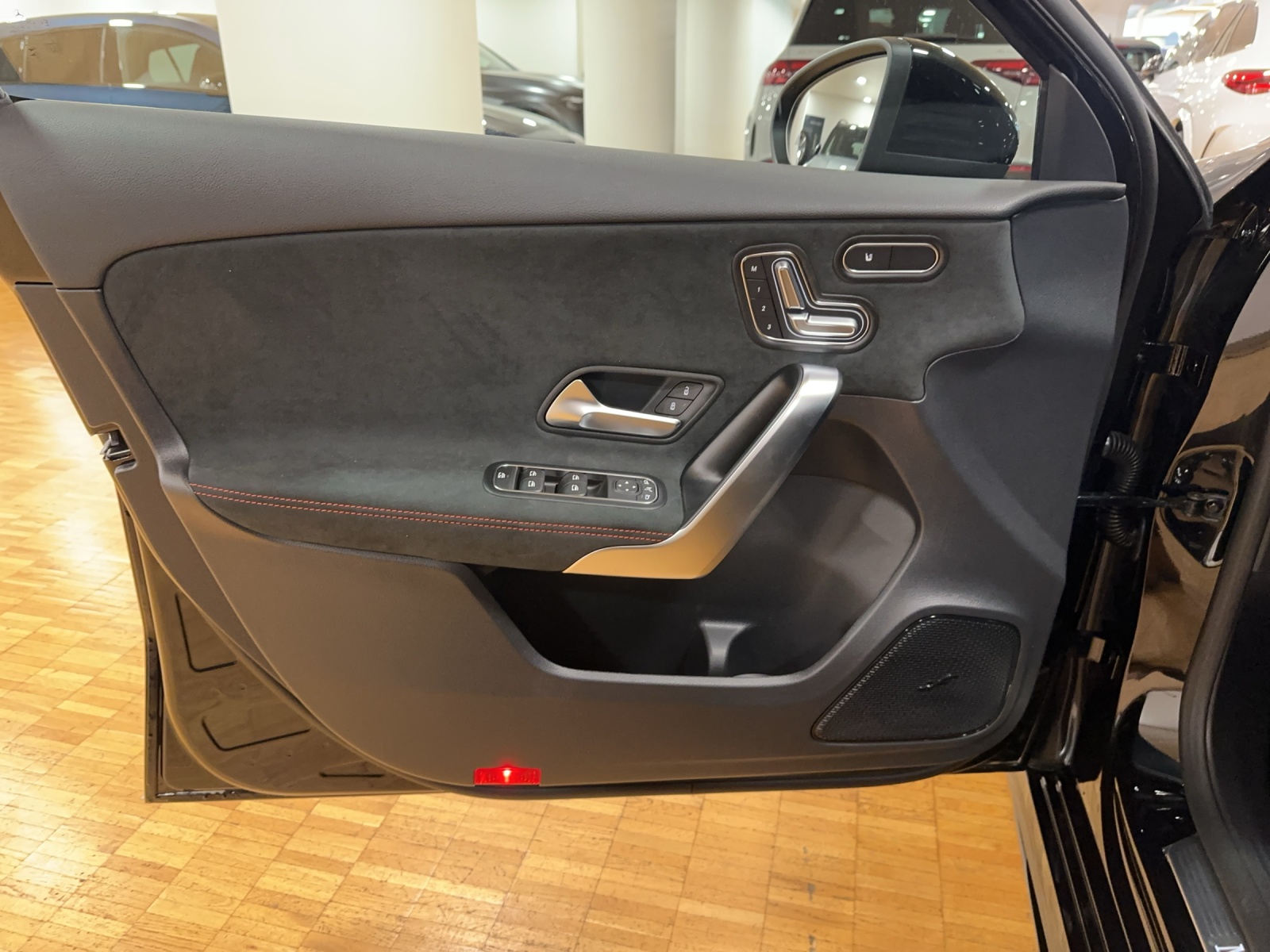 Image MERCEDES-BENZ A-220 A 220 4Matic 8G-DCT