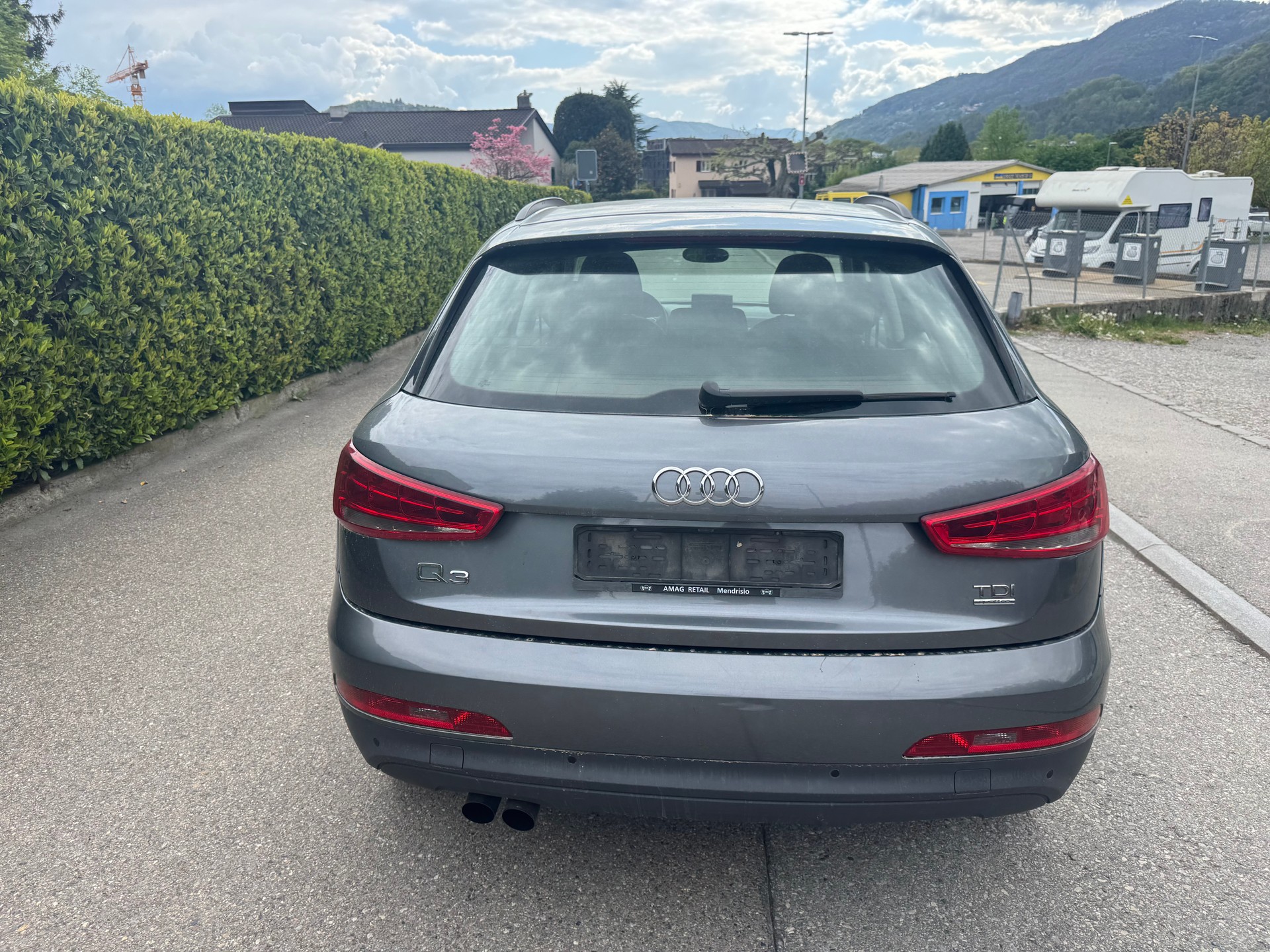 AUDI Q3 2.0 TDI quattro-image-4