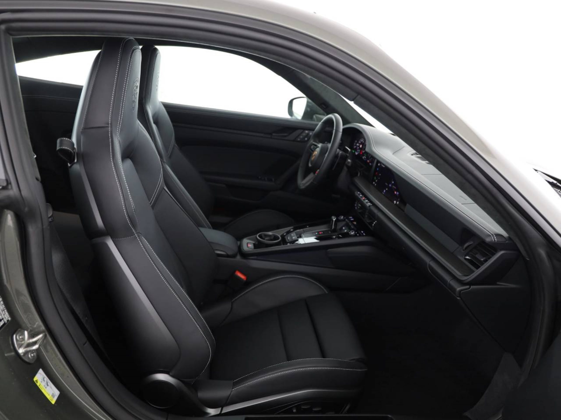 PORSCHE 911 Carrera GTS-image-15