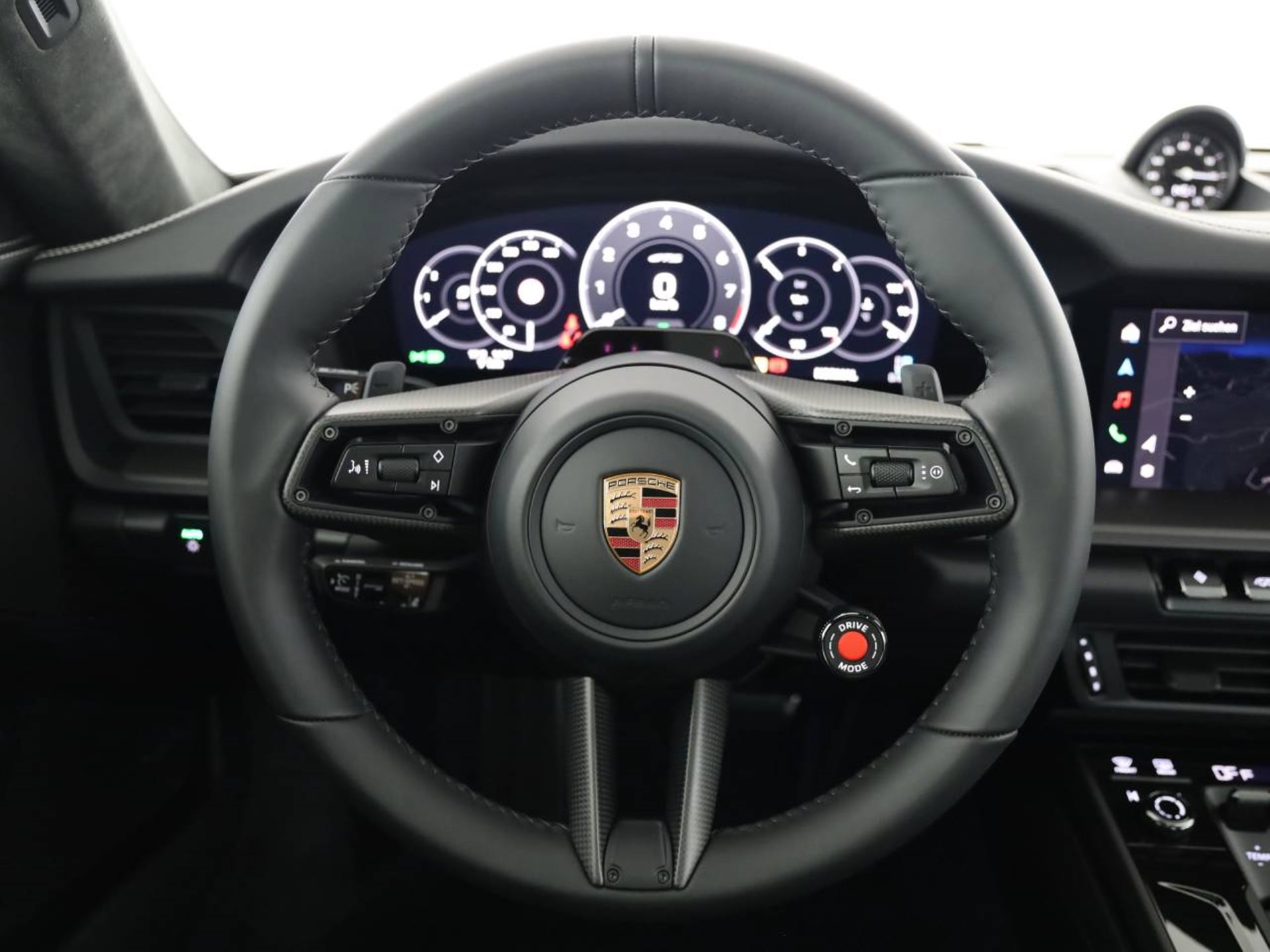 PORSCHE 911 Carrera GTS-image-9
