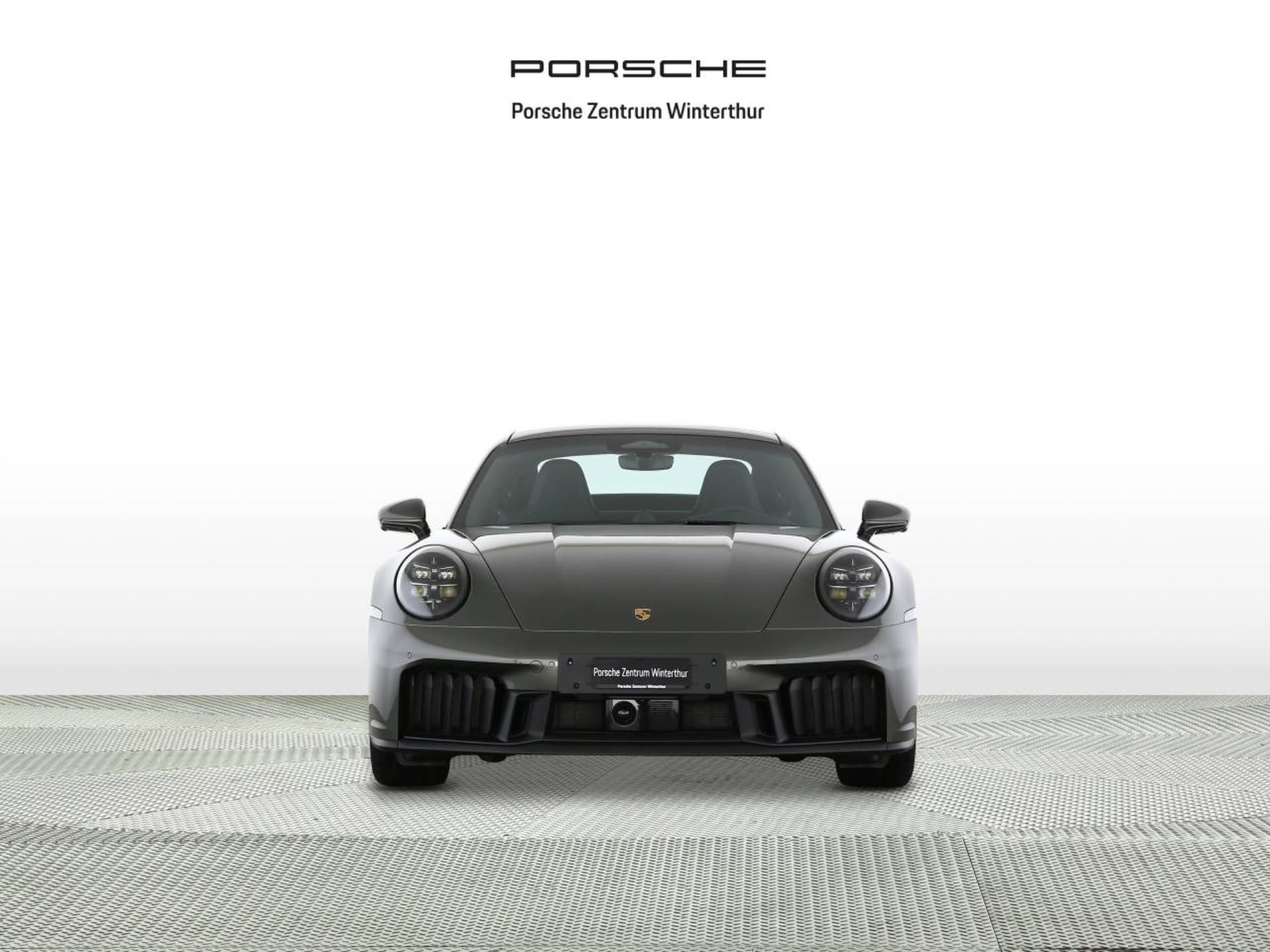 PORSCHE 911 Carrera GTS-image-5