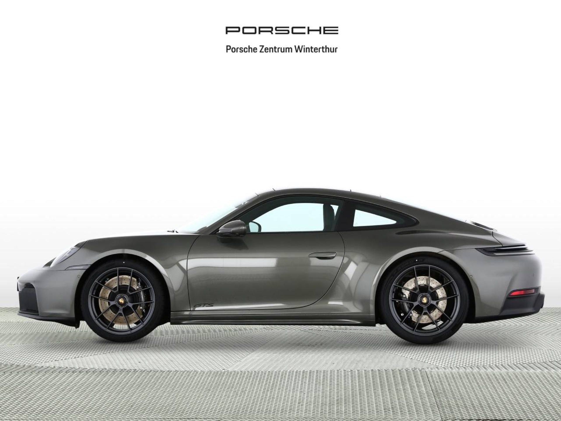 PORSCHE 911 Carrera GTS-image-1